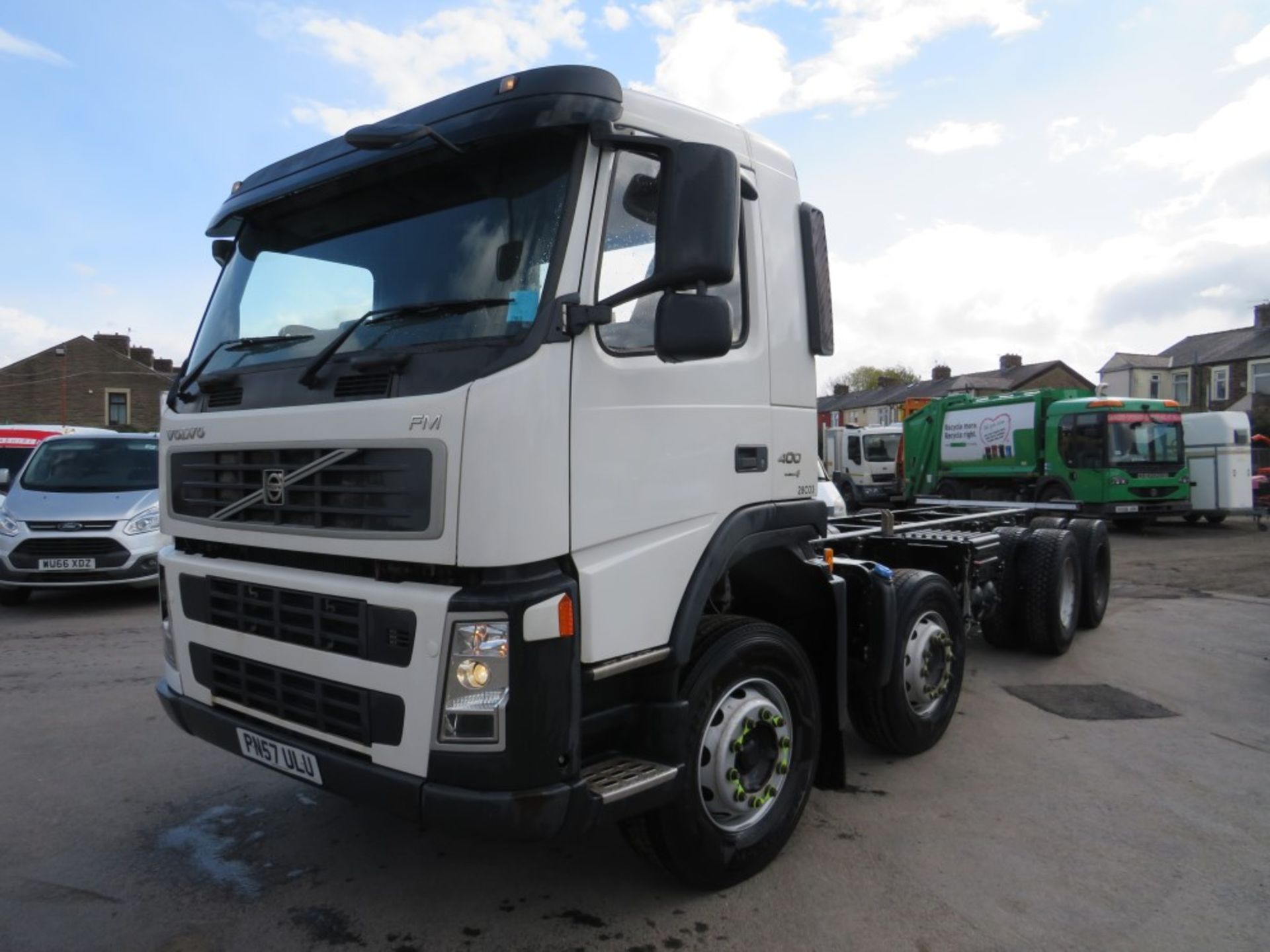 57 reg VOLVO FM400 CHASSIS CAB (DIRECT UNITED UTILITIES WATER) 1ST REG 11/07, TEST 10/21, - Bild 2 aus 6