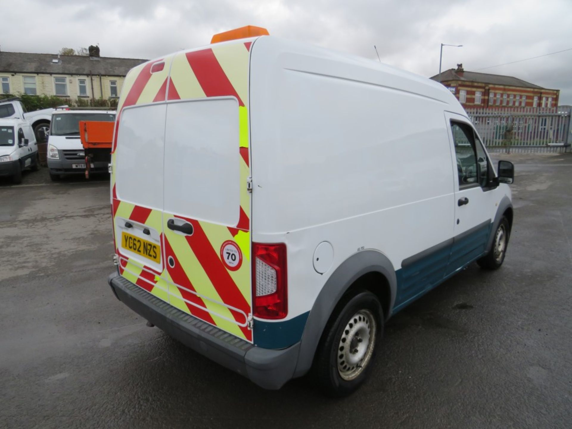 62 reg FORD TRANSIT CONNECT 90 T230 (DIRECT UNITED UTILITIES WATER) 1ST REG 10/12, TEST 07/21, - Image 4 of 7