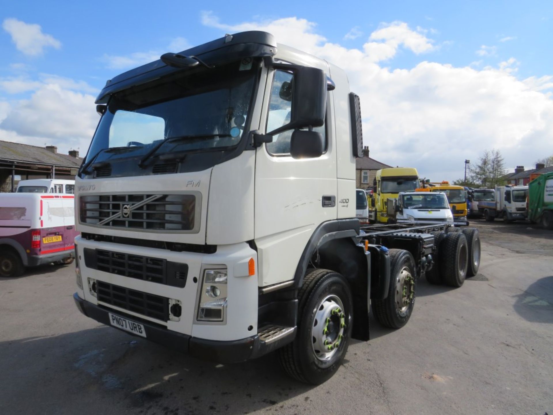 07 reg VOLVO FM400 CHASSIS CAB (DIRECT UNITED UTILITIES WATER) 1ST REG 08/07, TEST 10/21, - Image 2 of 6