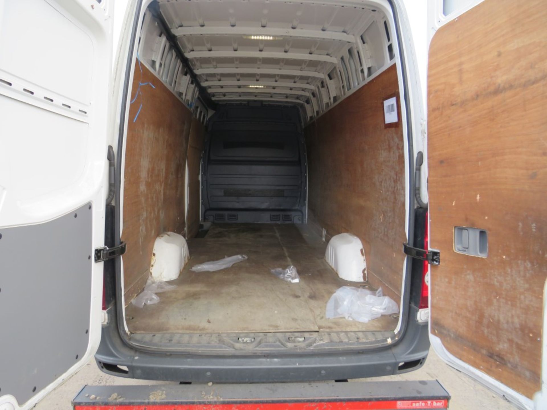 14 reg VW CRAFTER CR35 2.0 LWB TDI, 1ST REG 08/14, TEST 08/21, 185950M WARRANTED, V5 HERE, 1 OWNER - Image 5 of 7