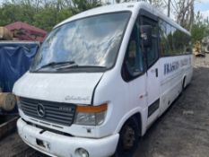 02 reg MERCEDES 814D 29 SEATER PLAXTON BODIED COACH (NON RUNNER - NEEDS STARTER MOTOR) (LOCATION