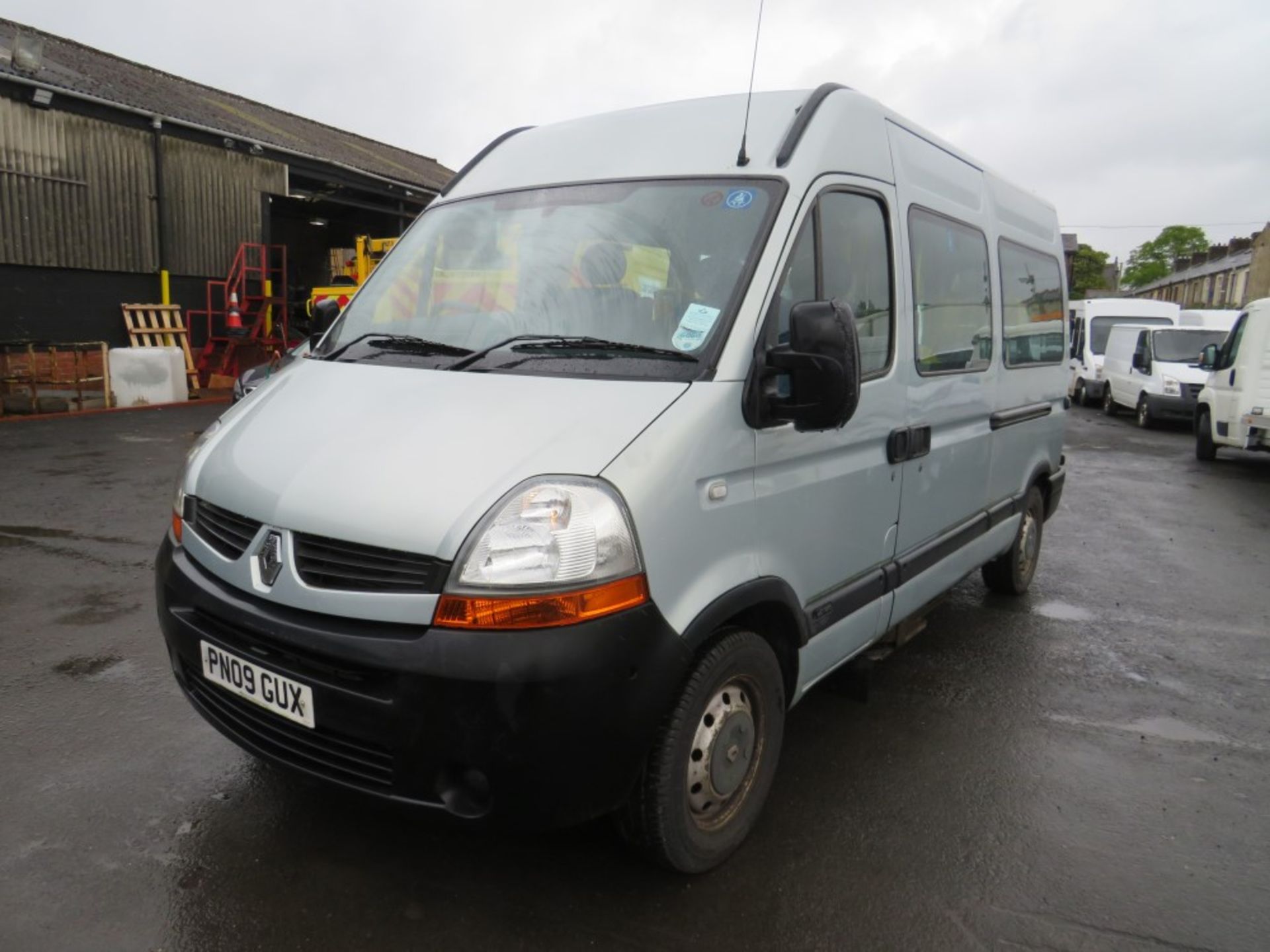 09 reg RENAULT MASTER 120.33 MWB MINIBUS (DIRECT COUNCIL) 1ST REG 07/09, TEST 07/21, 81075M, V5 - Image 2 of 7