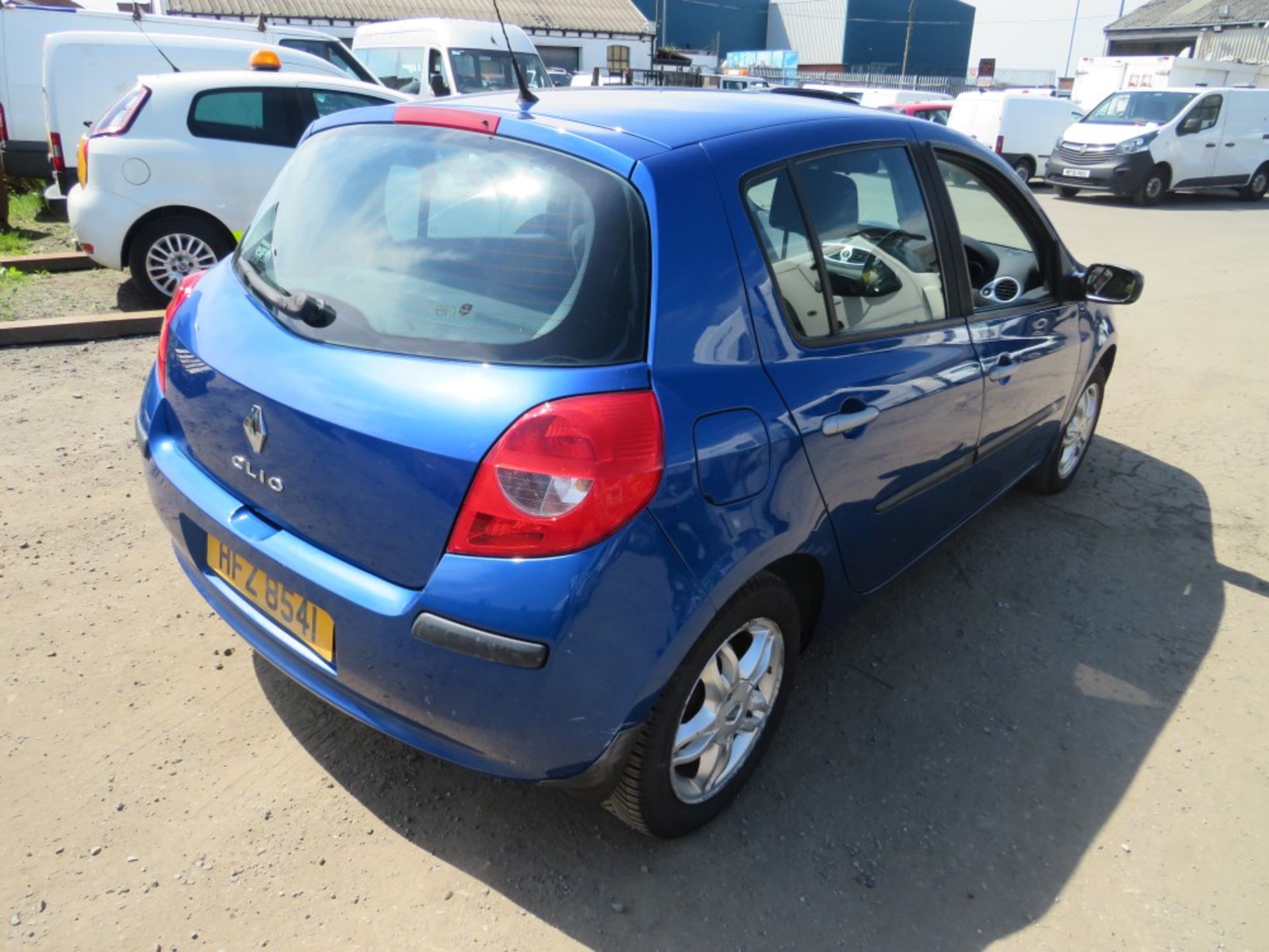 2008 RENAULT CLIO DYNAMIQUE DCI 86, 1ST REG 01/08, TEST 11/21, 83744M, V5 HERE, 1 FORMER KEEPER [ - Image 4 of 6