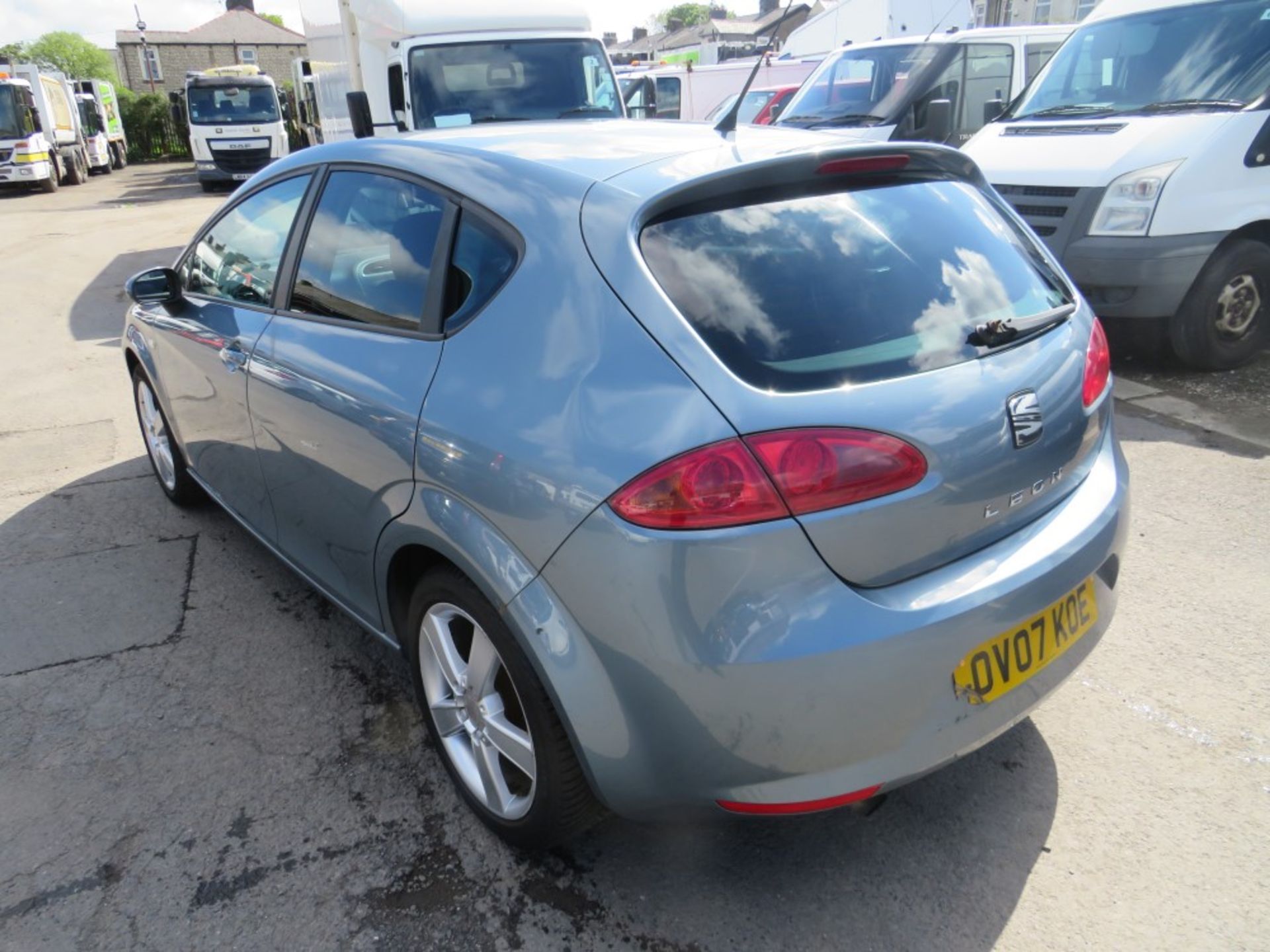 07 reg SEAT LEON STYLANCE TDI, 1ST REG 04/07, TEST 10/21, 184192M NOT WARRANTED, V5 HERE, 2 FORMER - Image 3 of 6