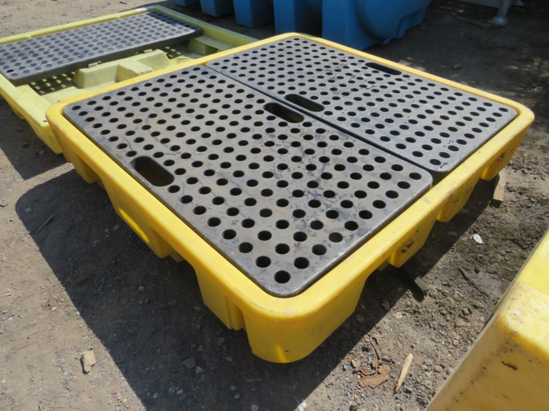 YELLOW 4' X 4' X 1' OIL DRUM SPILL CONTAINER [+ VAT]