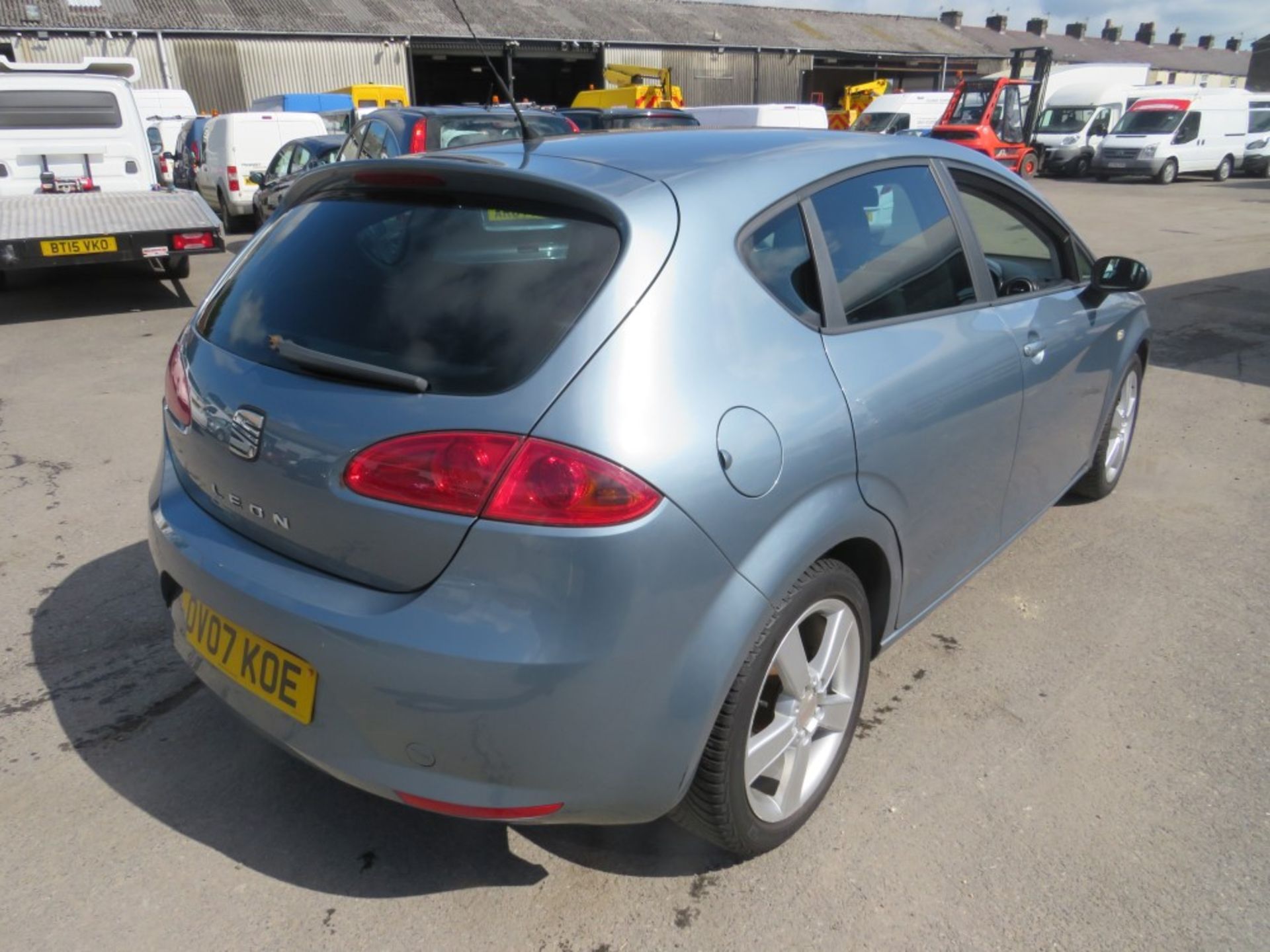 07 reg SEAT LEON STYLANCE TDI, 1ST REG 04/07, TEST 10/21, 184192M NOT WARRANTED, V5 HERE, 2 FORMER - Image 4 of 6