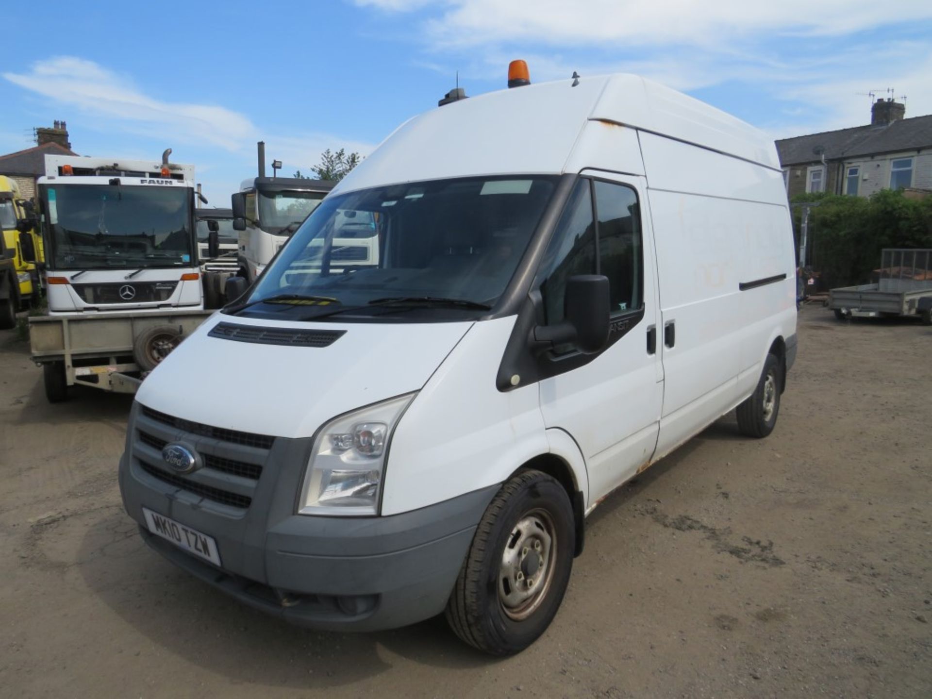 10 reg FORD TRANSIT 115 T350L RWD (DIRECT ELECTRICITY NW) 1ST REG 04/10, 97343M, V5 HERE [+ - Image 2 of 7