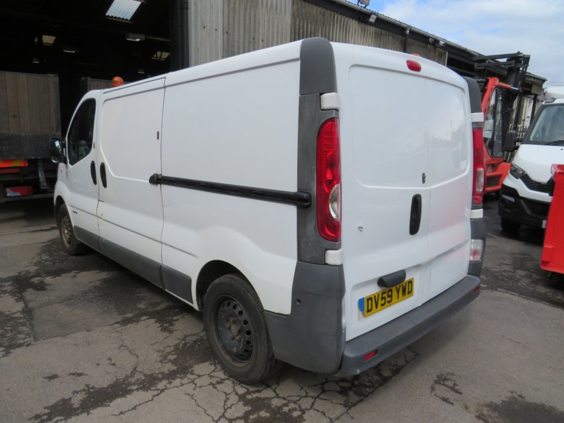 59 reg RENAULT TRAFIC LL29 DCI 115 (DIRECT COUNCIL) 1ST REG 10/09, TEST 08/21, 122296M, V5 HERE, 1 - Image 3 of 7