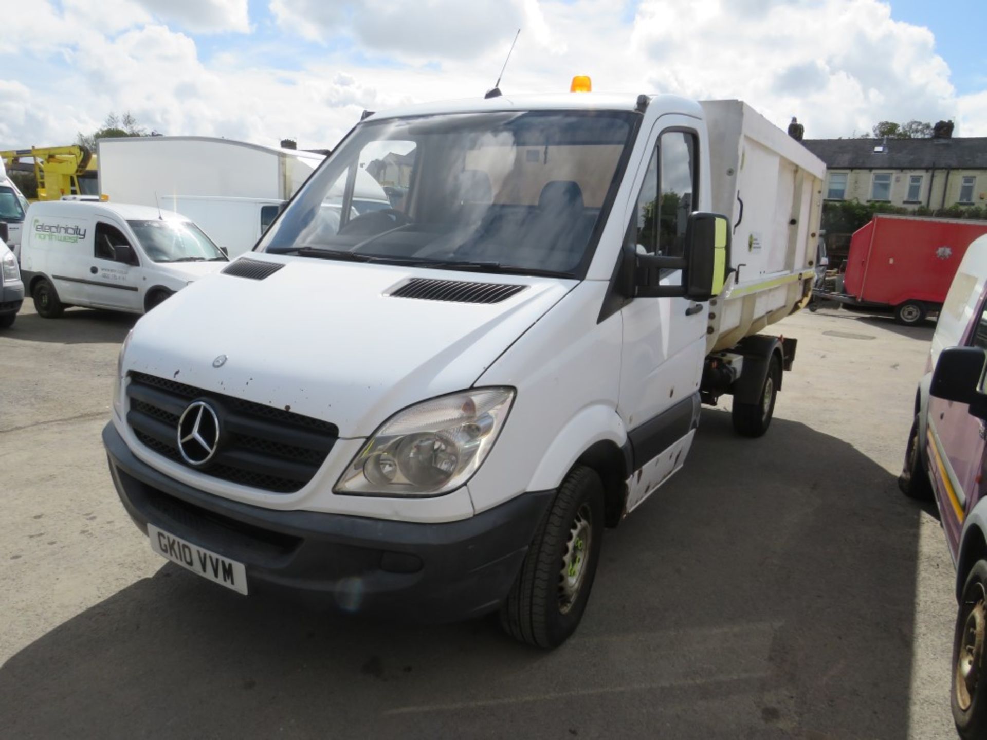 10 reg MERCEDES SPRINTER 313 CDI TIPPER, 1ST REG 06/10, TEST 12/21, 240720M, V5 HERE, 1 FORMER - Image 2 of 7