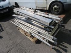 QTY OF ALUMINIUM SCAFFOLDING [NO VAT]