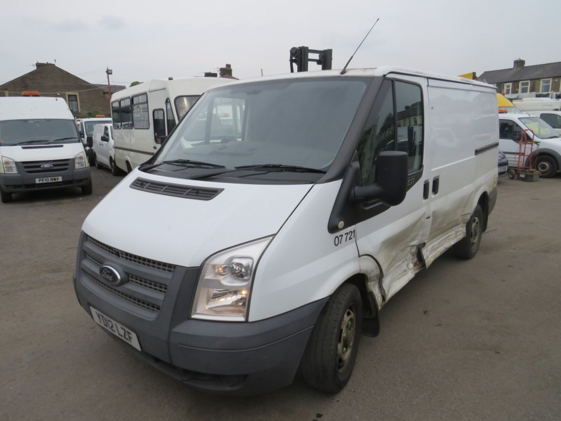 12 reg FORD TRANSIT 125 T280 FWD (ACCIDENT DAMAGED) (DIRECT COUNCIL) 1ST REG 04/12, 36444M, V5 HERE, - Image 2 of 7