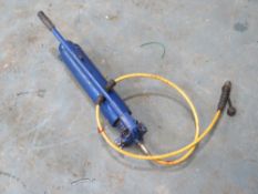 2 LITRE HYDRAULIC HAND PUMP [+ VAT]