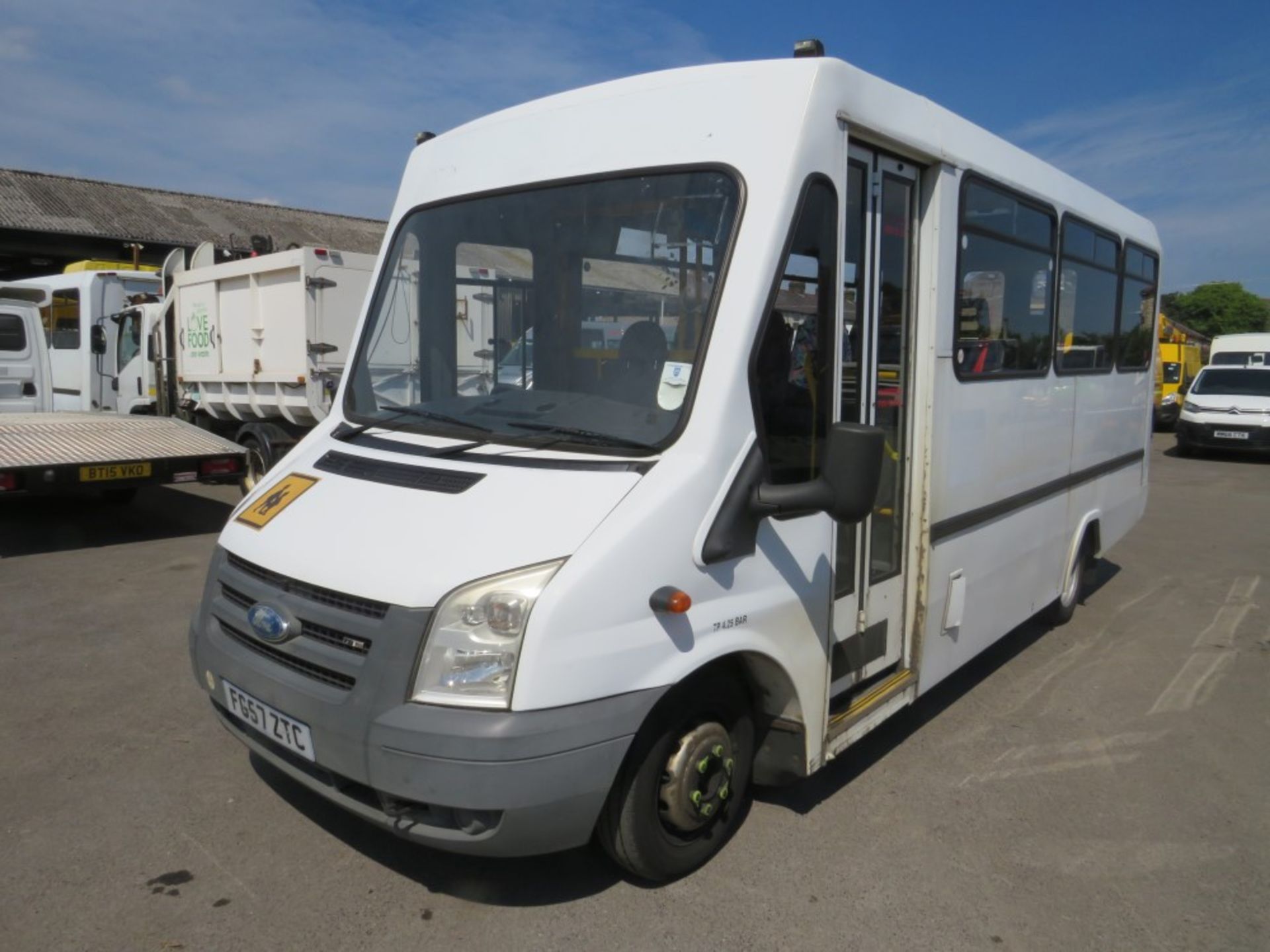 57 reg FORD TRANSIT 115 T430EF RWD MINIBUS (DIRECT COUNCIL) 1ST REG 10/07, TEST 11/21, 158443M, V5 - Image 2 of 7