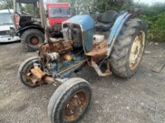 FORD TRACTOR (LOCATION BLACKBURN) RUNS & DRIVES FOR LOADING (RING FOR COLLECTION DETAILS) [NO VAT]