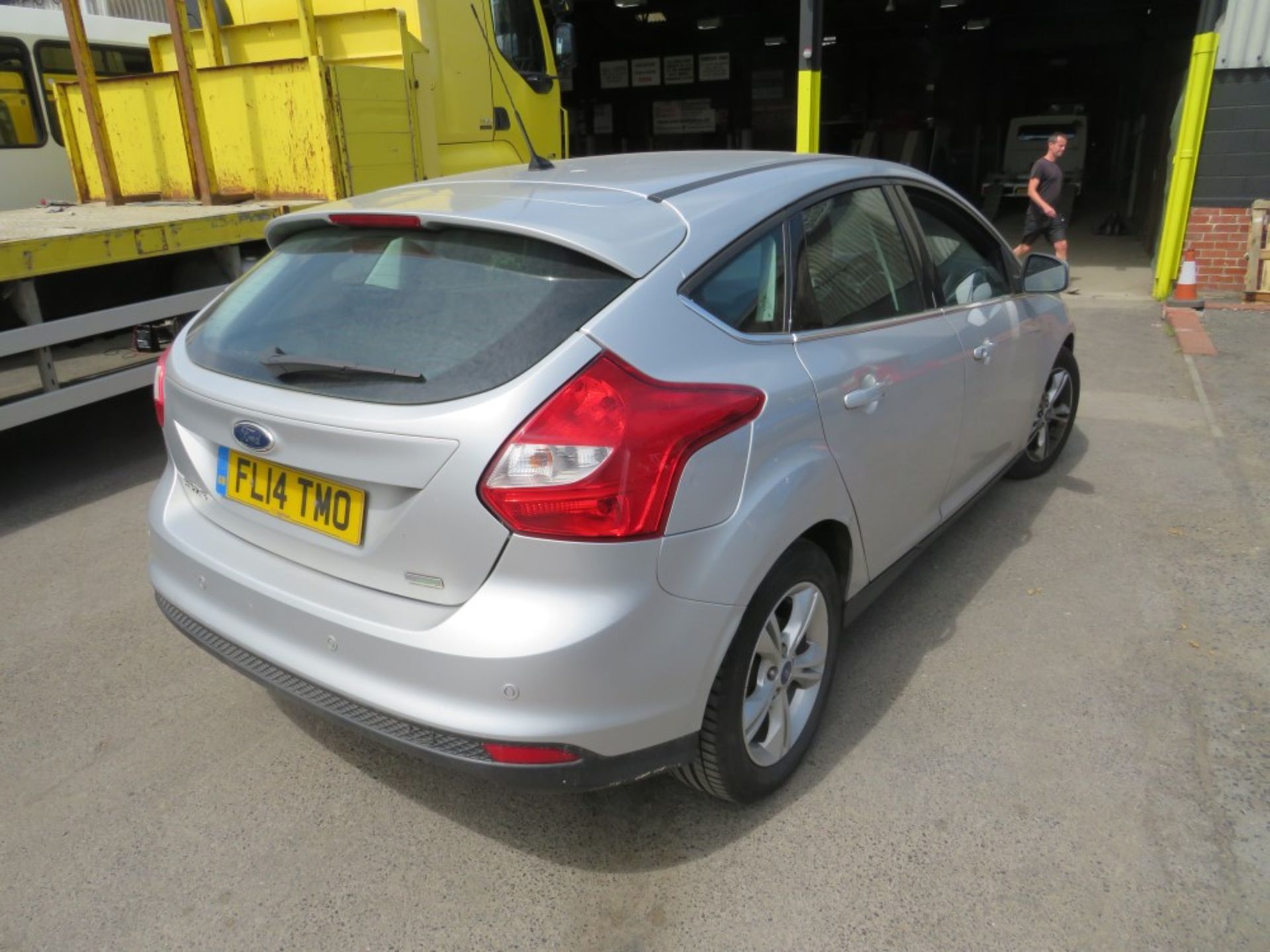 14 reg FORD FOCUS ZETEC TURBO HATCHBACK (DIRECT COUNCIL) 1ST REG 03/14, TEST 11/21, 87383M, V5 HERE, - Image 4 of 6