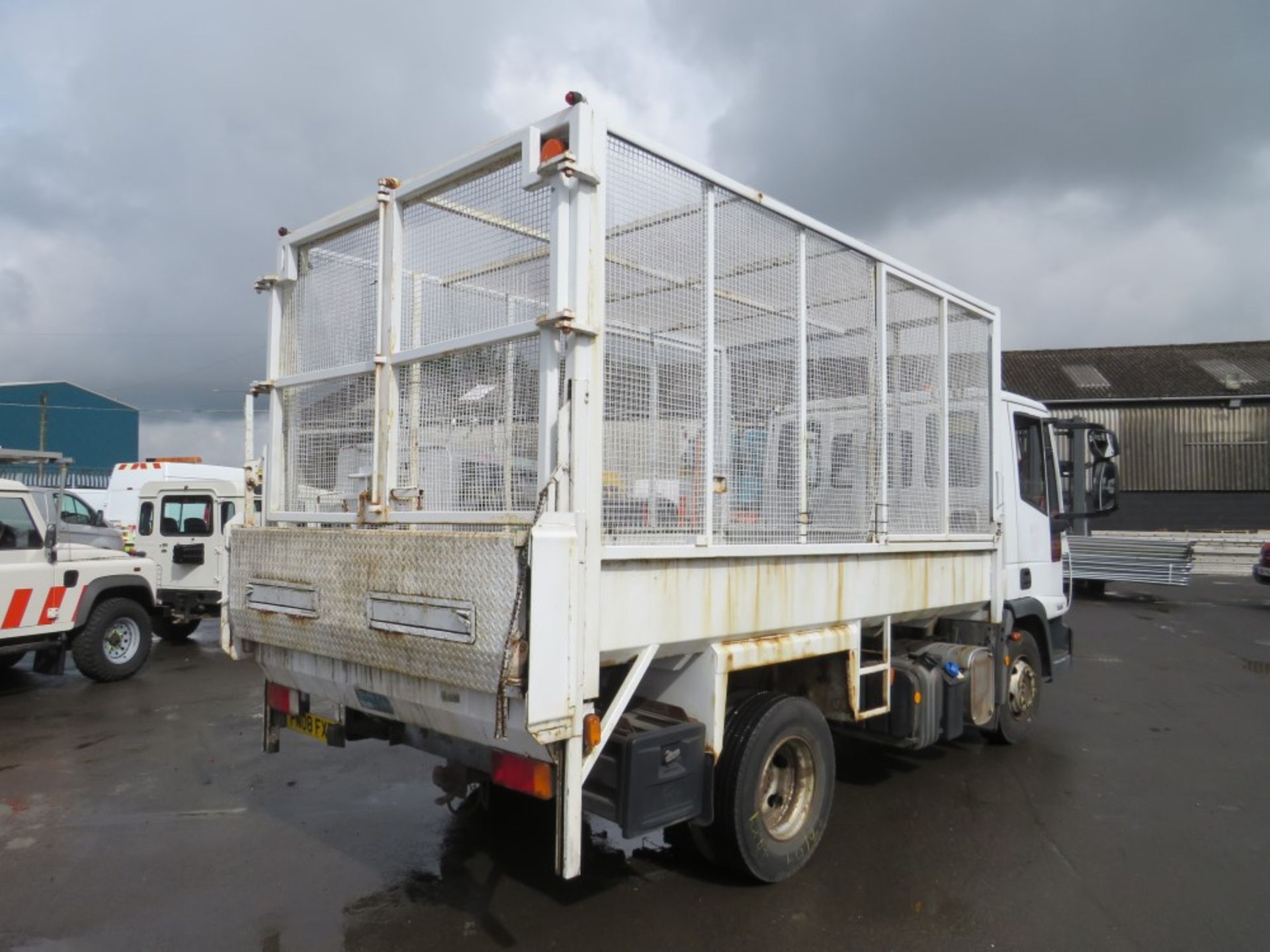 08 reg IVECO EURO CARGO ML75E16 CAGED TIPPER (DIRECT COUNCIL) 1ST REG 08/08, TEST 11/21, 126074KM, - Image 4 of 6