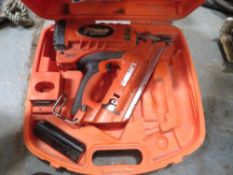 PASLODE 1st FIX NAIL GUN, IN BOX CHARGER & BATTERY [NO VAT]