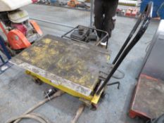 HOWARD HANDLING HYDRAULIC WORK TABLE, LIFTING CAPACITY 500Kg [NO VAT]