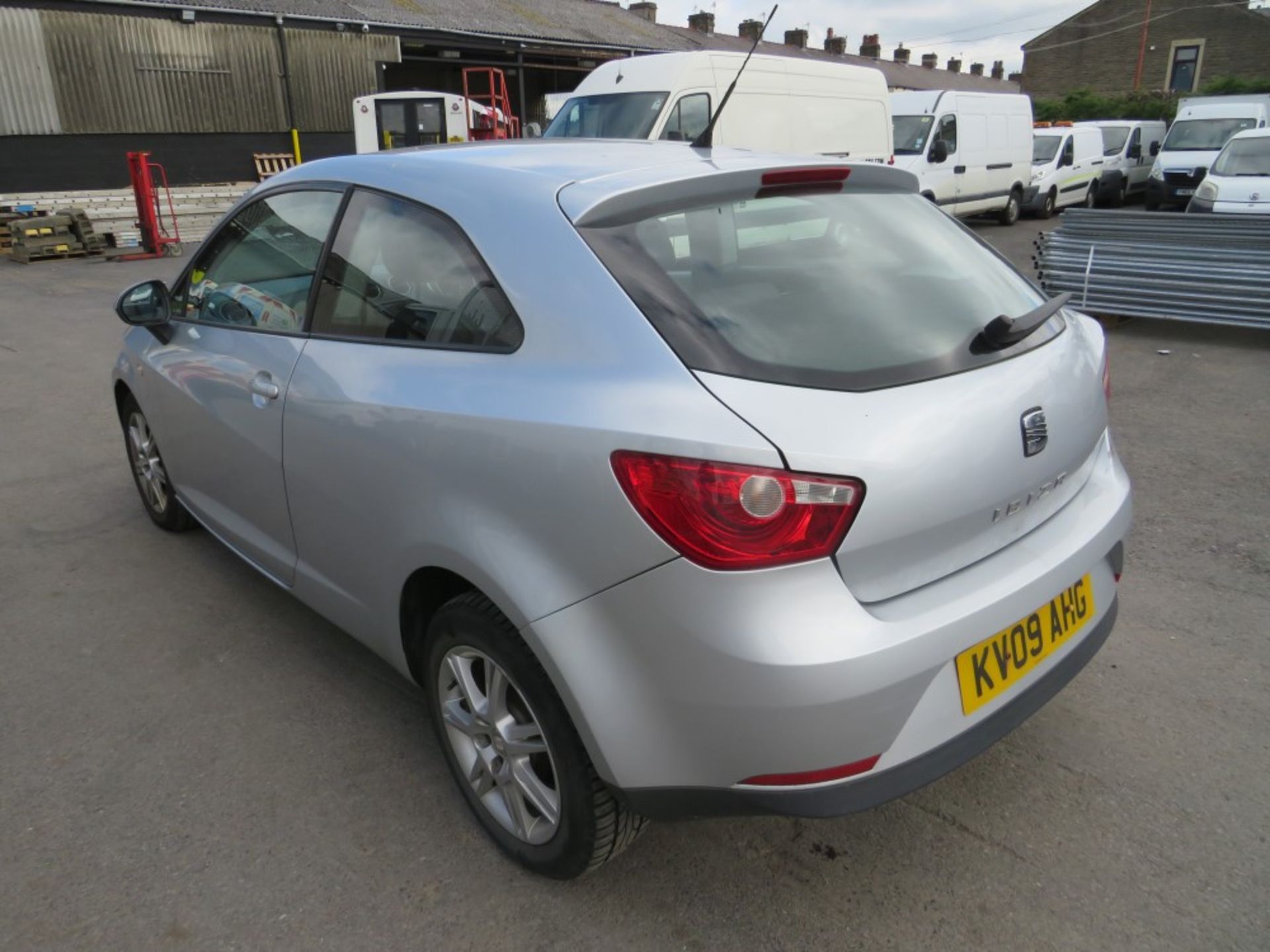 09 reg SEAT IBIZA SE, 1ST REG 03/09, TEST 09/21, 156744M NOT WARRANTED, V5 HERE, - Image 3 of 6