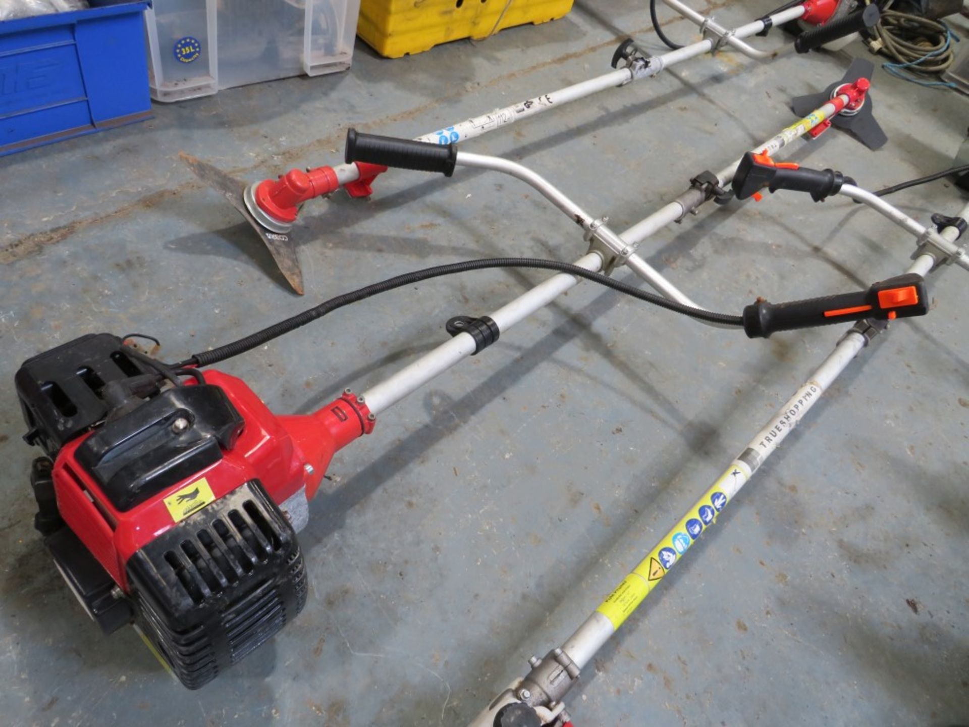 PETROL BRUSHCUTTER [NO VAT]