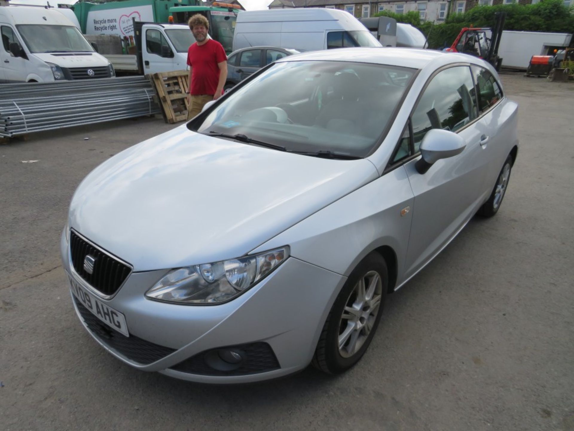 09 reg SEAT IBIZA SE, 1ST REG 03/09, TEST 09/21, 156744M NOT WARRANTED, V5 HERE, - Image 2 of 6