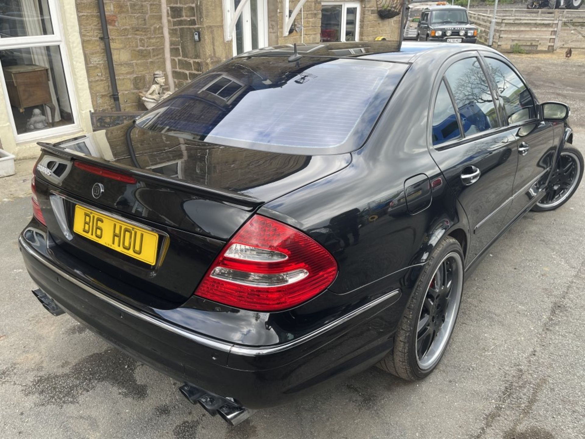 2003 MERCEDES E55 AMG AUTO V8 469 BHP KOMPRESSOR - PRIVATE REG NOT INCLUDED IN SALE (LOCATION - Image 3 of 11