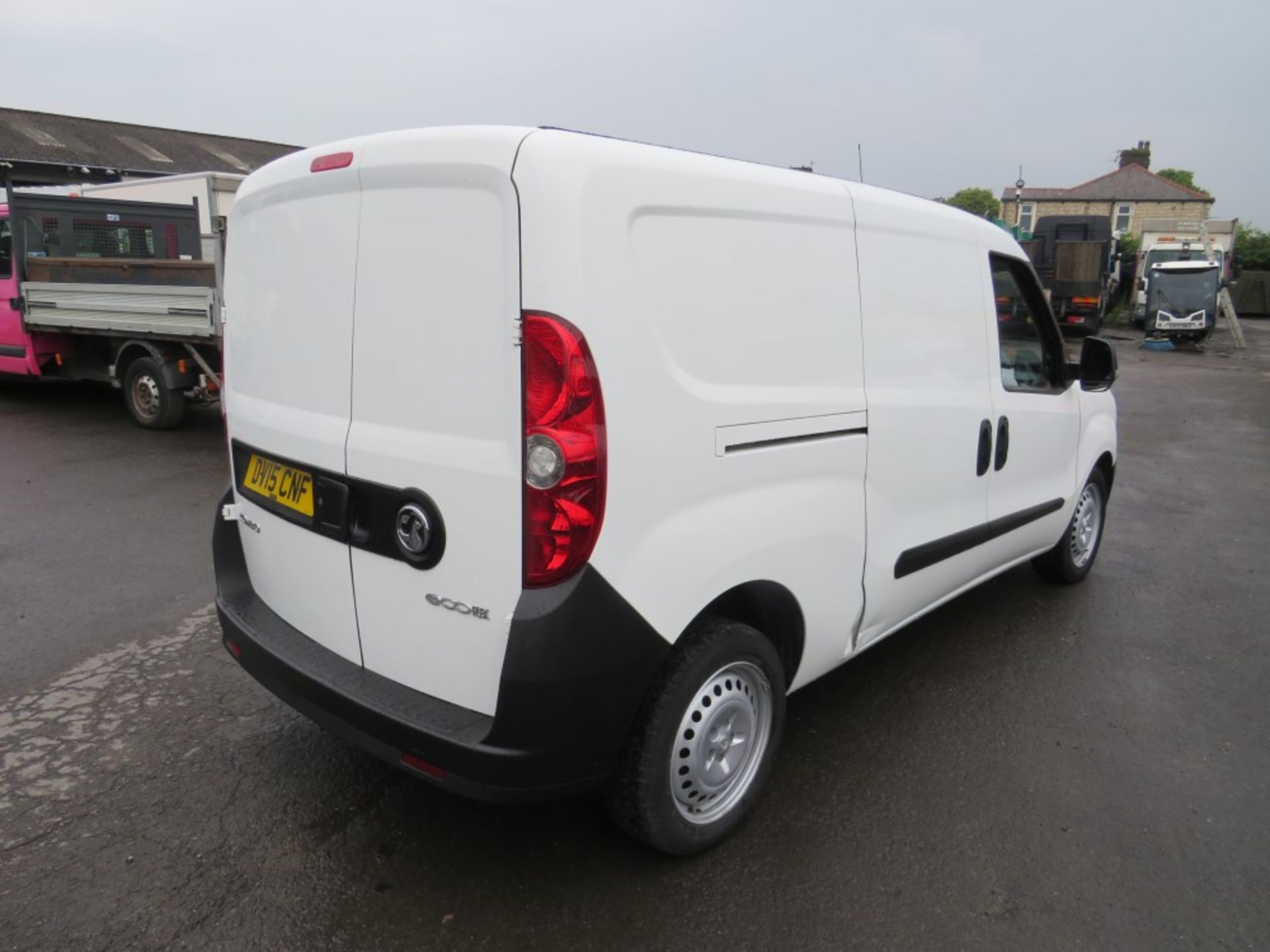 15 reg VAUXHALL COMBO-D-VAN L2H1 MAXI TWIN SIDE DOORS, 1ST REG 03/15, 79114M WARRANTED, V5 HERE, 1 - Image 4 of 7