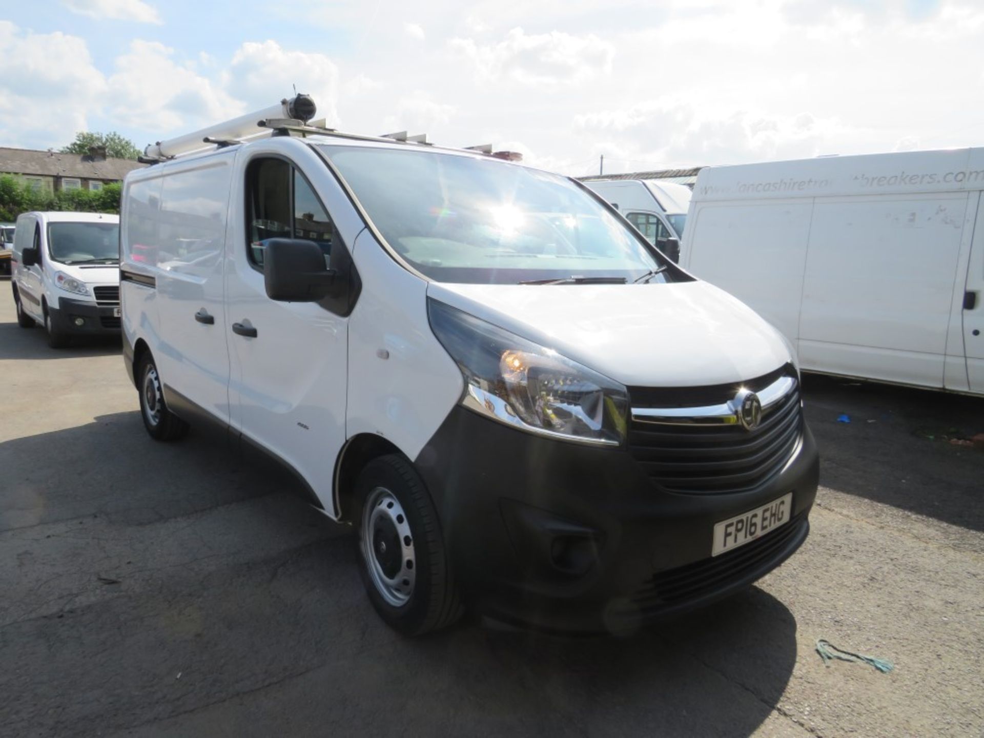 16 reg VAUXHALL VIVARO 2900 CDTI ECOFLEX SS TWIN DOORS, 1ST REG 05/16, TEST 04/22, 72883M, V5