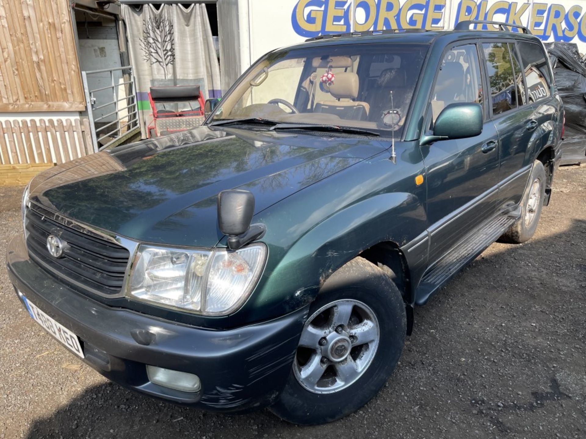 T reg TOYOTA LANDCRUISER VX LIMITED (LOCATION BLACKBURN) RUNS & DRIVES, FULL CREAM LEATHER,