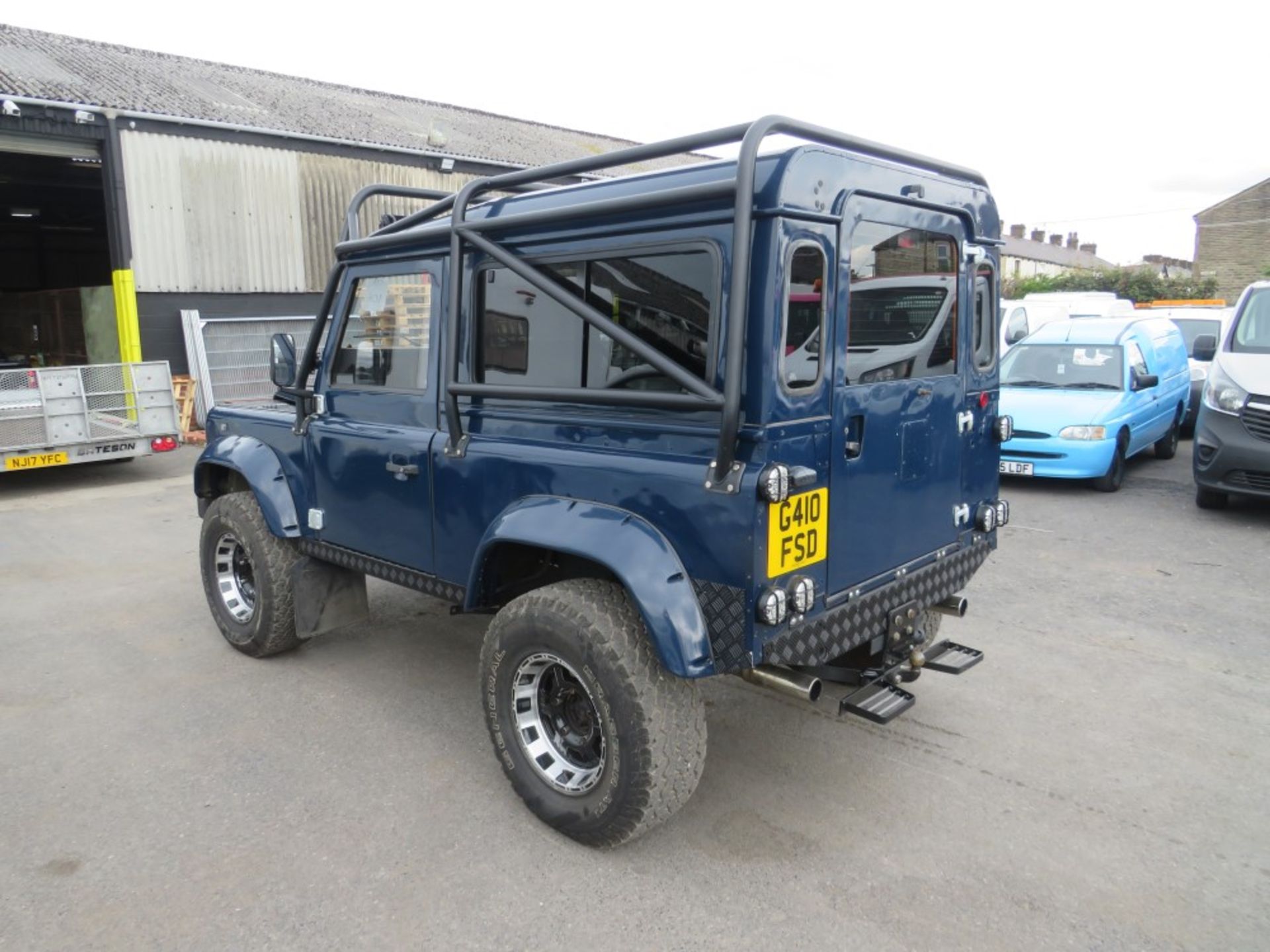 G reg LAND ROVER 90 4C SW DT DIESEL 4 X 4, NEW GLAV CHASSIS, 300 TDI ENGINE, 200 GEARBOX, NEW DOORS - Image 3 of 6