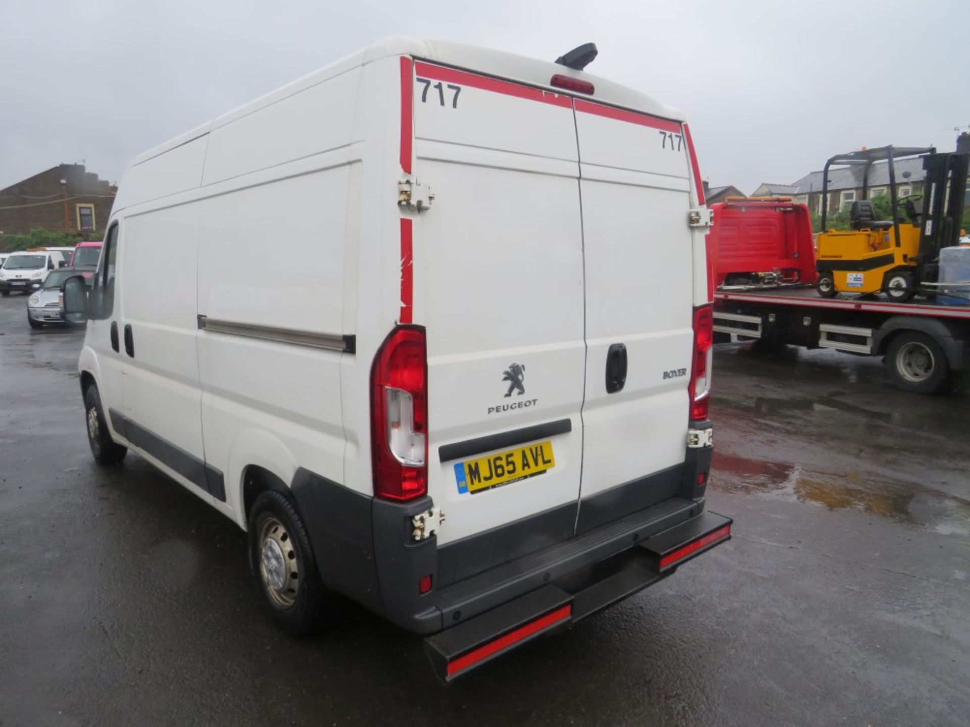 65 reg PEUGEOT BOXER 335 PROFESSIONAL L2H2 MWB HDI, 1ST REG 10/15, TEST 10/21, 247307M WARRANTED, V5 - Image 3 of 6