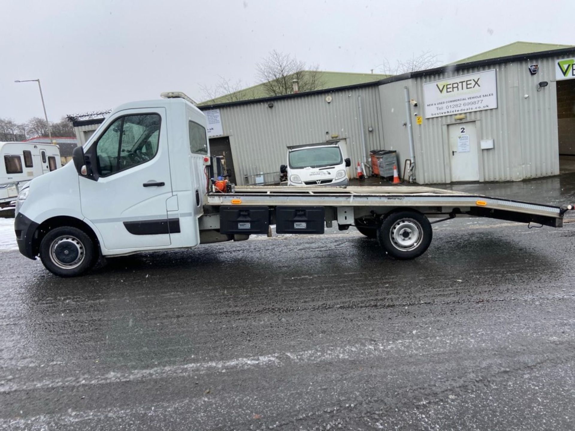 67 reg NISSAN NV400 RECOVERY TRUCK (LOCATION NELSON) 1ST REG 02/18, TEST 04/22, 84000M, V5 TO FOLLOW - Image 5 of 11