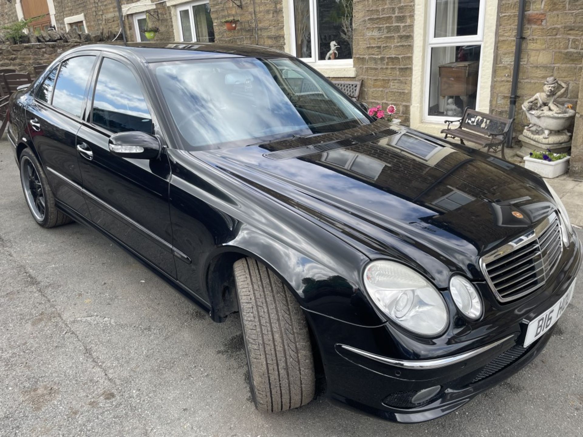 2003 MERCEDES E55 AMG AUTO V8 469 BHP KOMPRESSOR - PRIVATE REG NOT INCLUDED IN SALE (LOCATION - Image 2 of 11