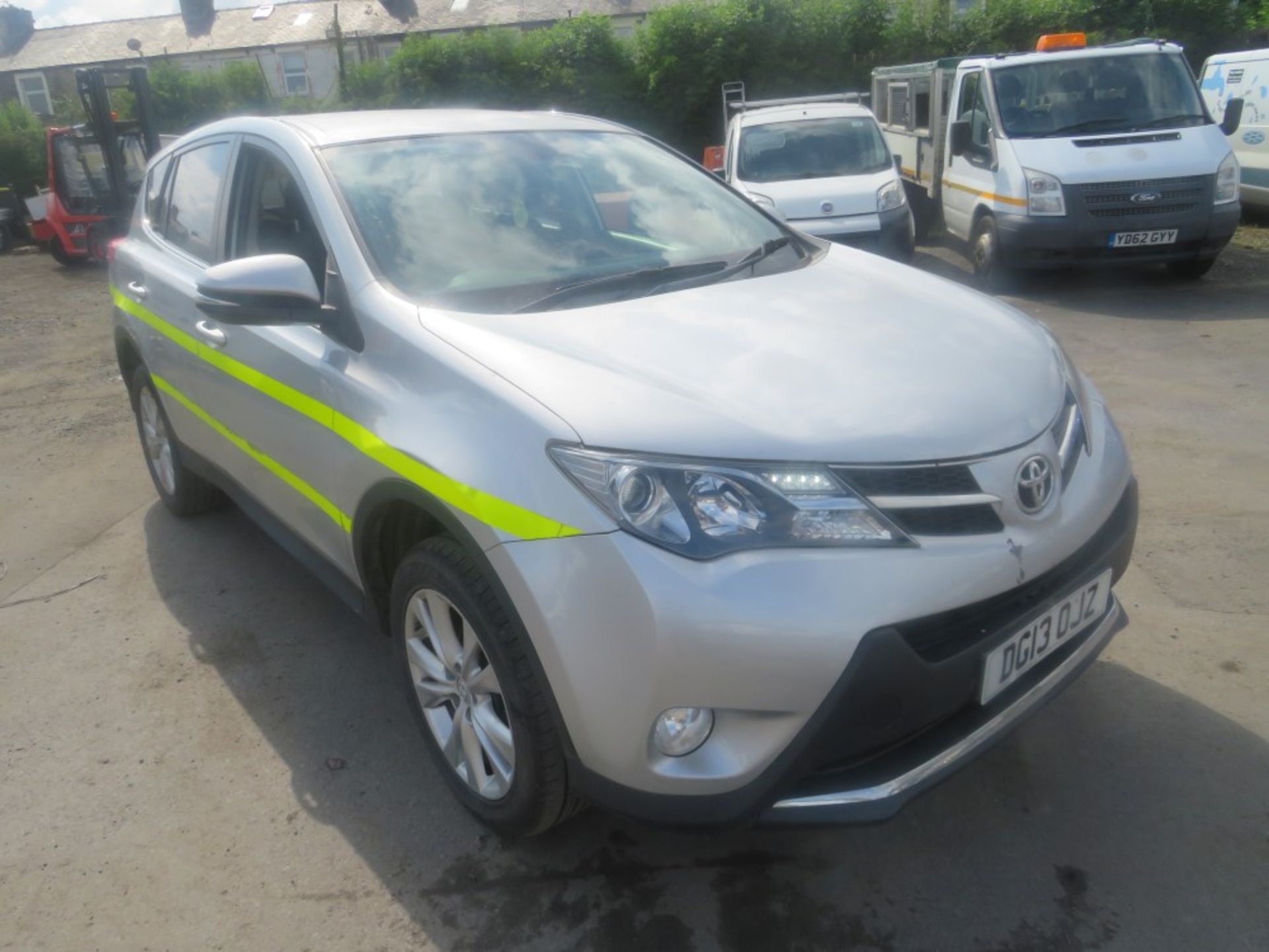 13 reg TOYOTA RAV4 ICON D-4D (RUNS & DRIVES BUT SUSPECTED HEAD GASKET ISSUES) (DIRECT COUNCIL) 1ST