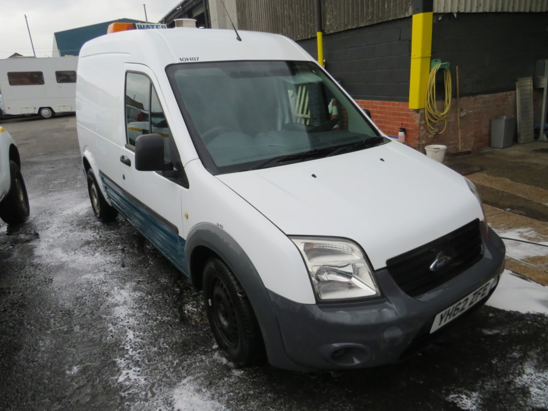 62 reg FORD TRANSIT CONNECT 90 T230 (RUNS & DRIVES BUT SUSPECTED HEAD GASKET ISSUES) (DIRECT UNITED