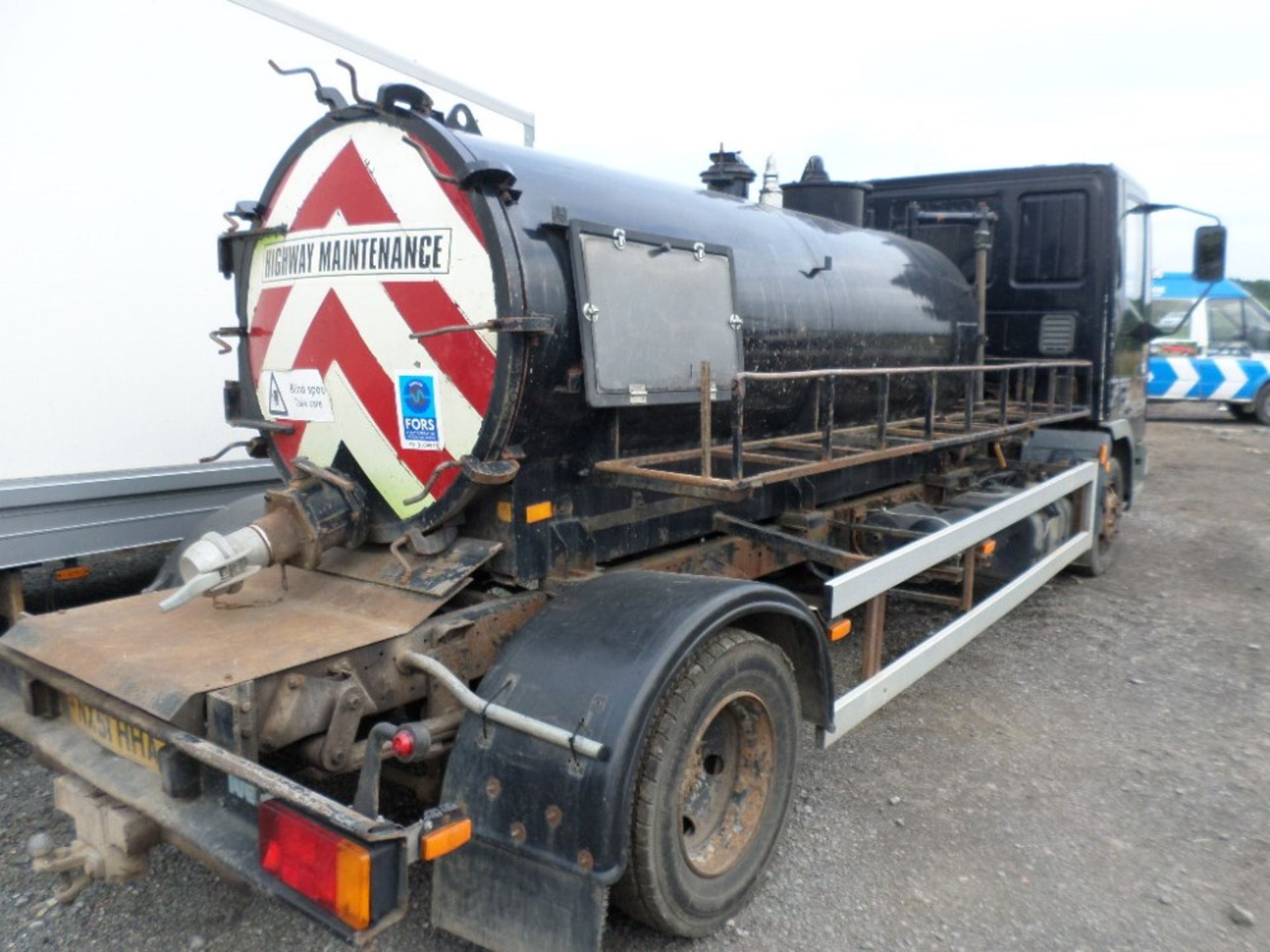 51 reg IVECO CARGO TECTOR 75E17 MANUAL VACUUM TANK WAGON (LOCATION SHEFFIELD) 1ST REG 10/01, - Image 6 of 7