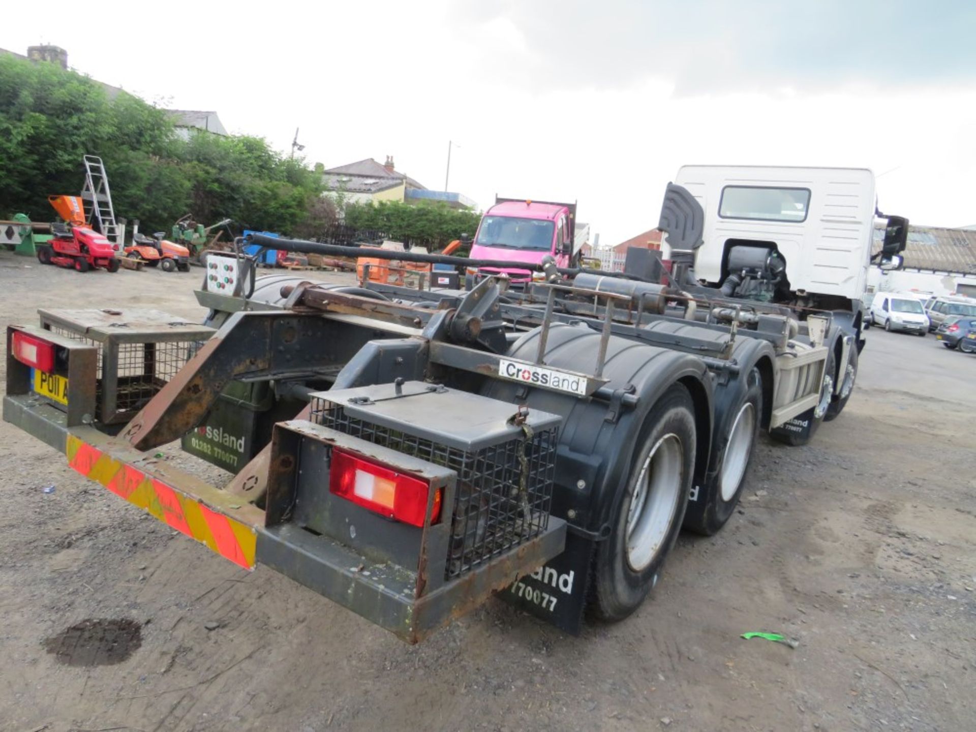 11 reg VOLVO FM380 CHASSIS CAB - ACC DAMAGED, RUNS & DRIVES FOR LOADING (DIRECT UNITED UT [+ VAT] - Image 4 of 5