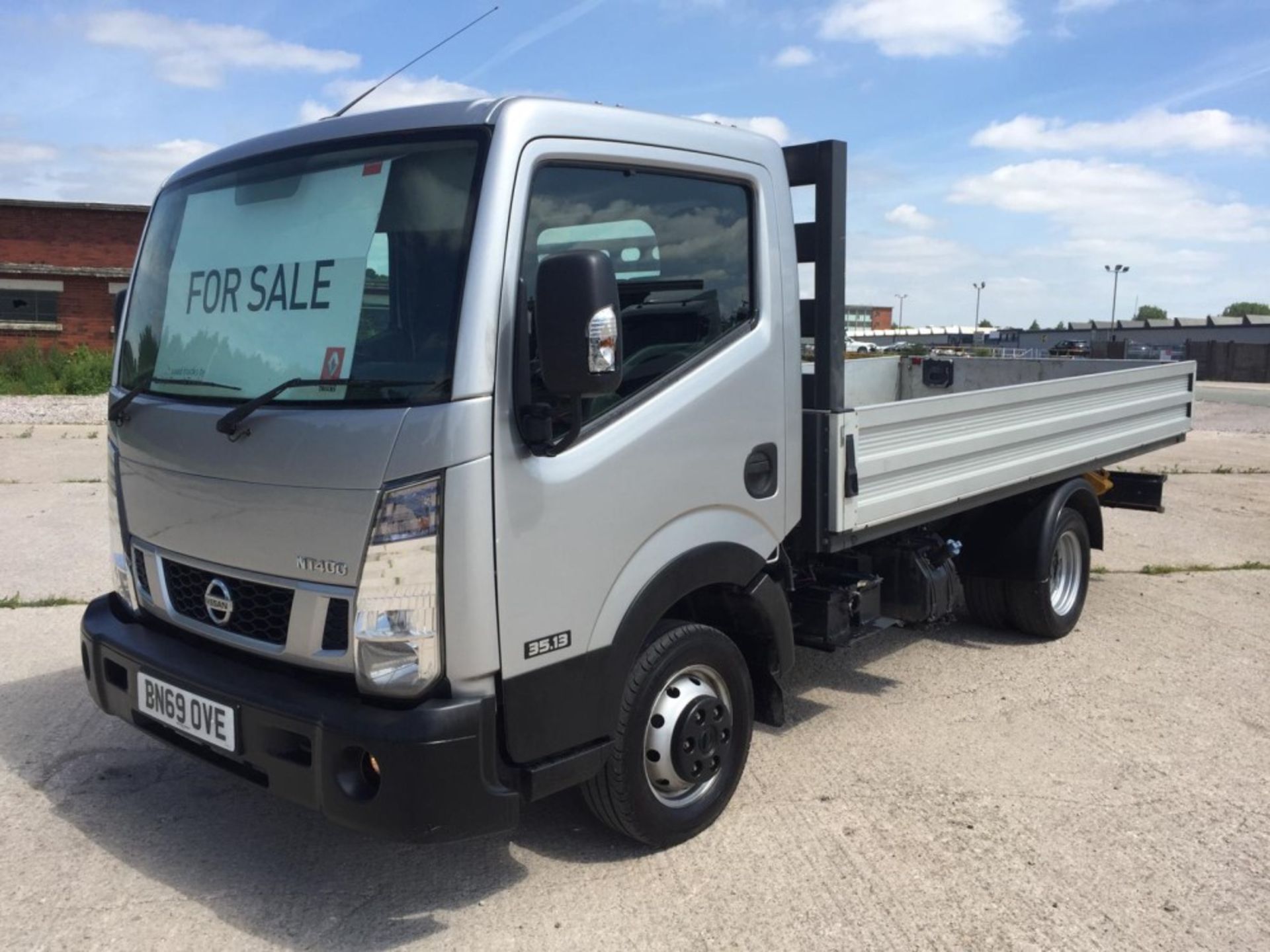 69 reg NISSAN NT400 CABSTAR 35.13 MWB DCI DROPSIDE, 1ST REG 09/19, 7658M WARRANTED, V5 HERE, 1 OWNER - Image 2 of 10