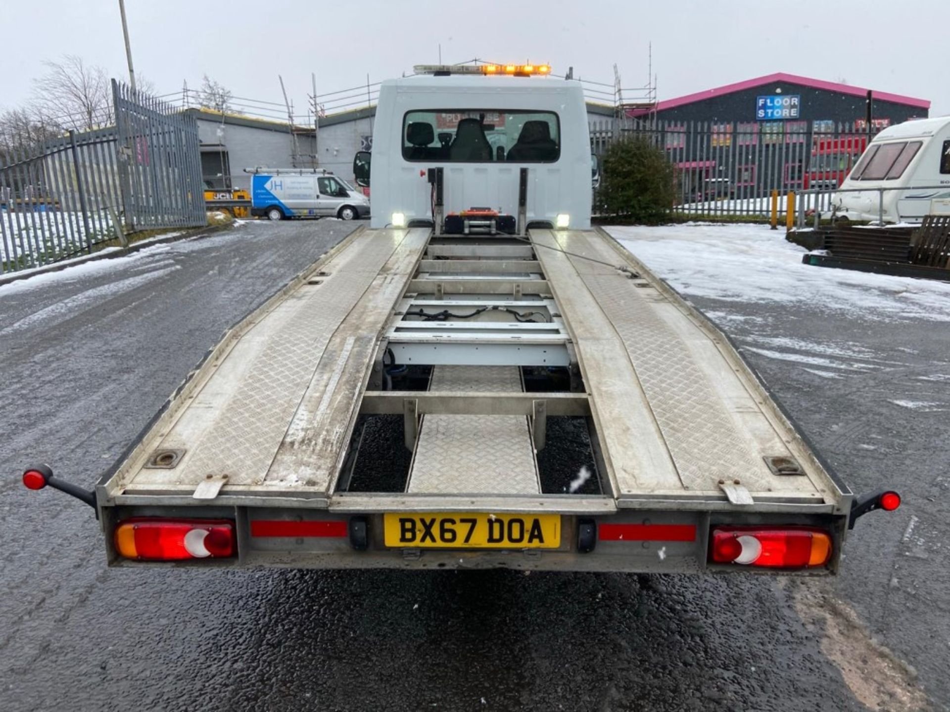 67 reg NISSAN NV400 RECOVERY TRUCK (LOCATION NELSON) 1ST REG 02/18, TEST 04/22, 84000M, V5 TO FOLLOW - Image 7 of 11