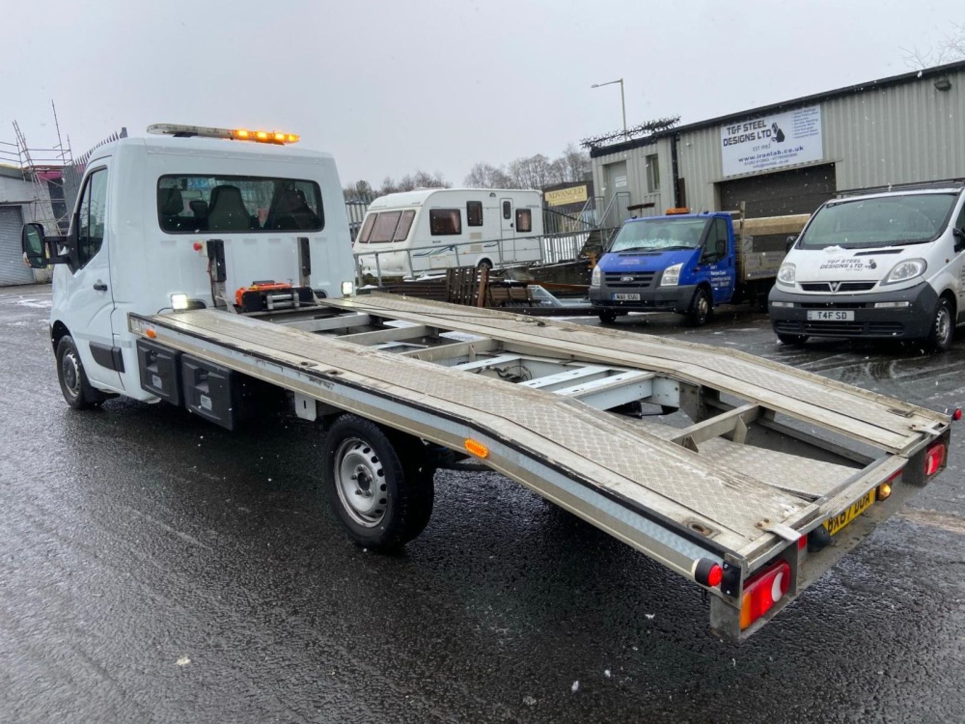 67 reg NISSAN NV400 RECOVERY TRUCK (LOCATION NELSON) 1ST REG 02/18, TEST 04/22, 84000M, V5 TO FOLLOW - Image 8 of 11