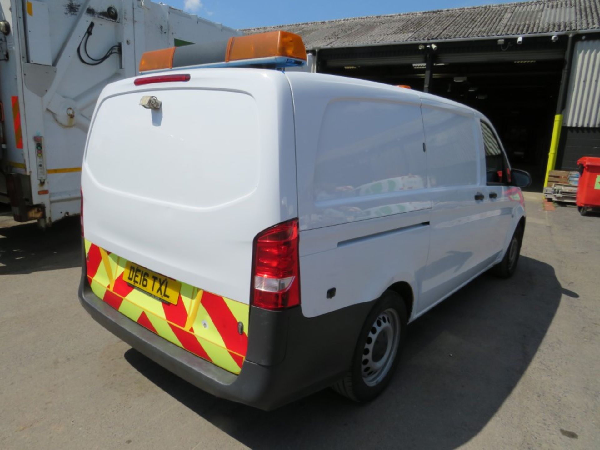 16 reg MERCEDES VITO 114 CDI BLUETEC, 1ST REG 05/16, TEST 11/21, 163602M WARRANTED, V5 HERE, 1 OWNER - Image 4 of 7