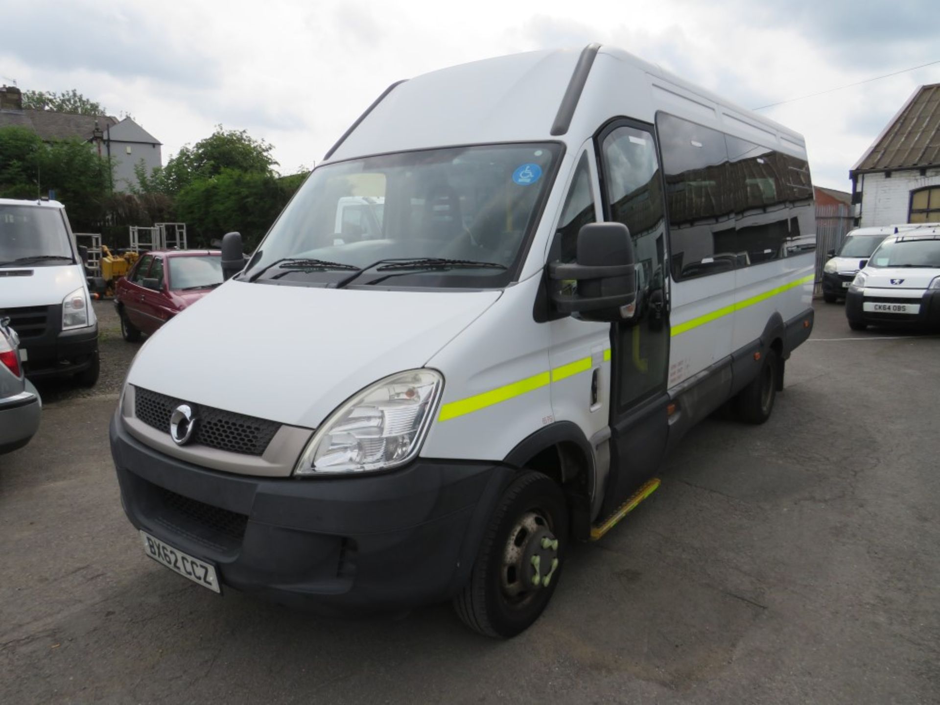 62 reg IRIS DAILY 50C17 ACCESSIBLE MINIBUS (DIRECT COUNCIL) 1ST REG 09/12, 135102M, V5 HERE, 1 OWNER - Image 2 of 7
