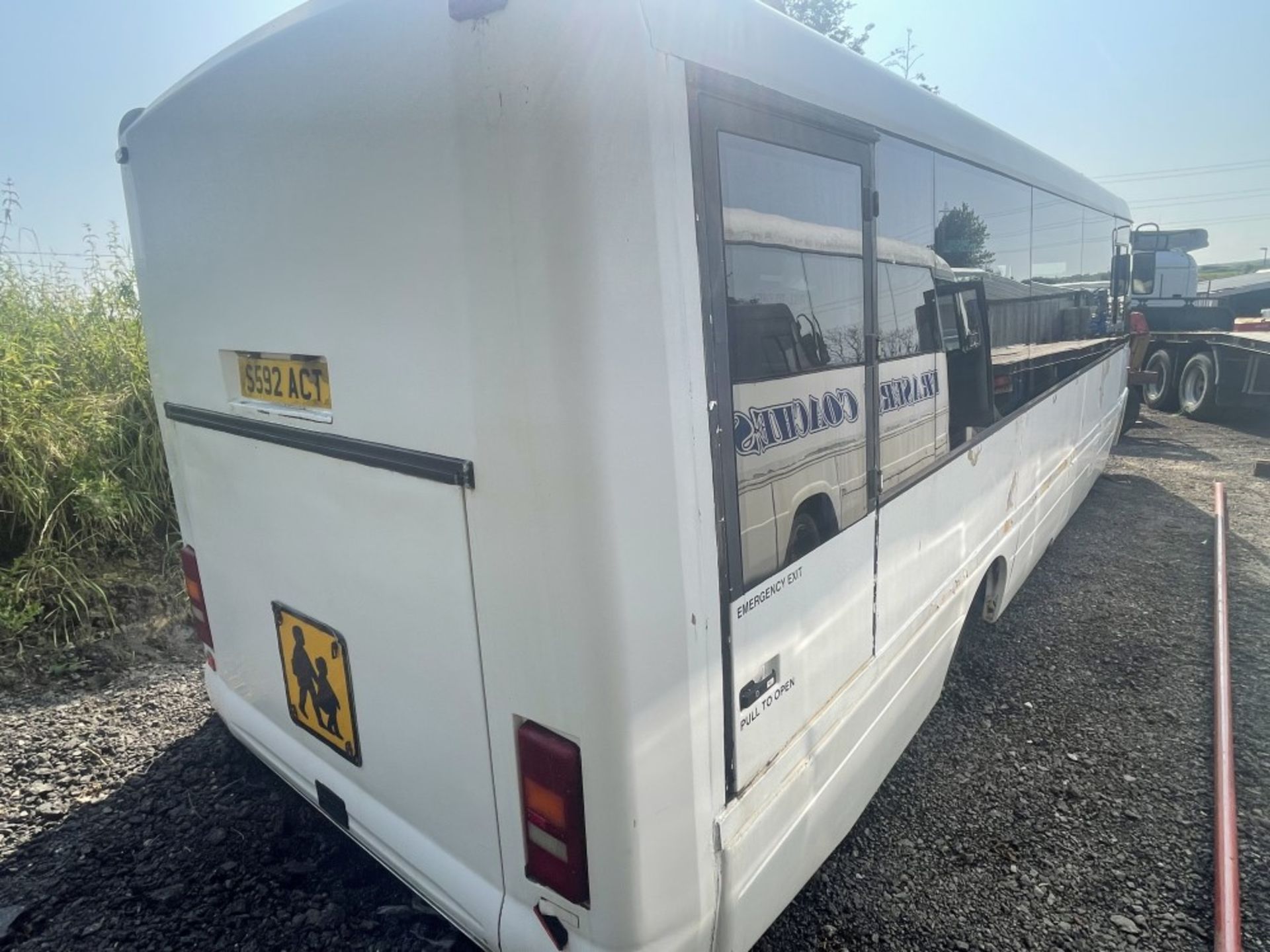 S reg MERCEDES 33 SEATER COACH (LOCATION BLACKBURN) RUNS & DRIVES, IDEAL CAMPER CONVERSION, MANUAL - Image 3 of 6