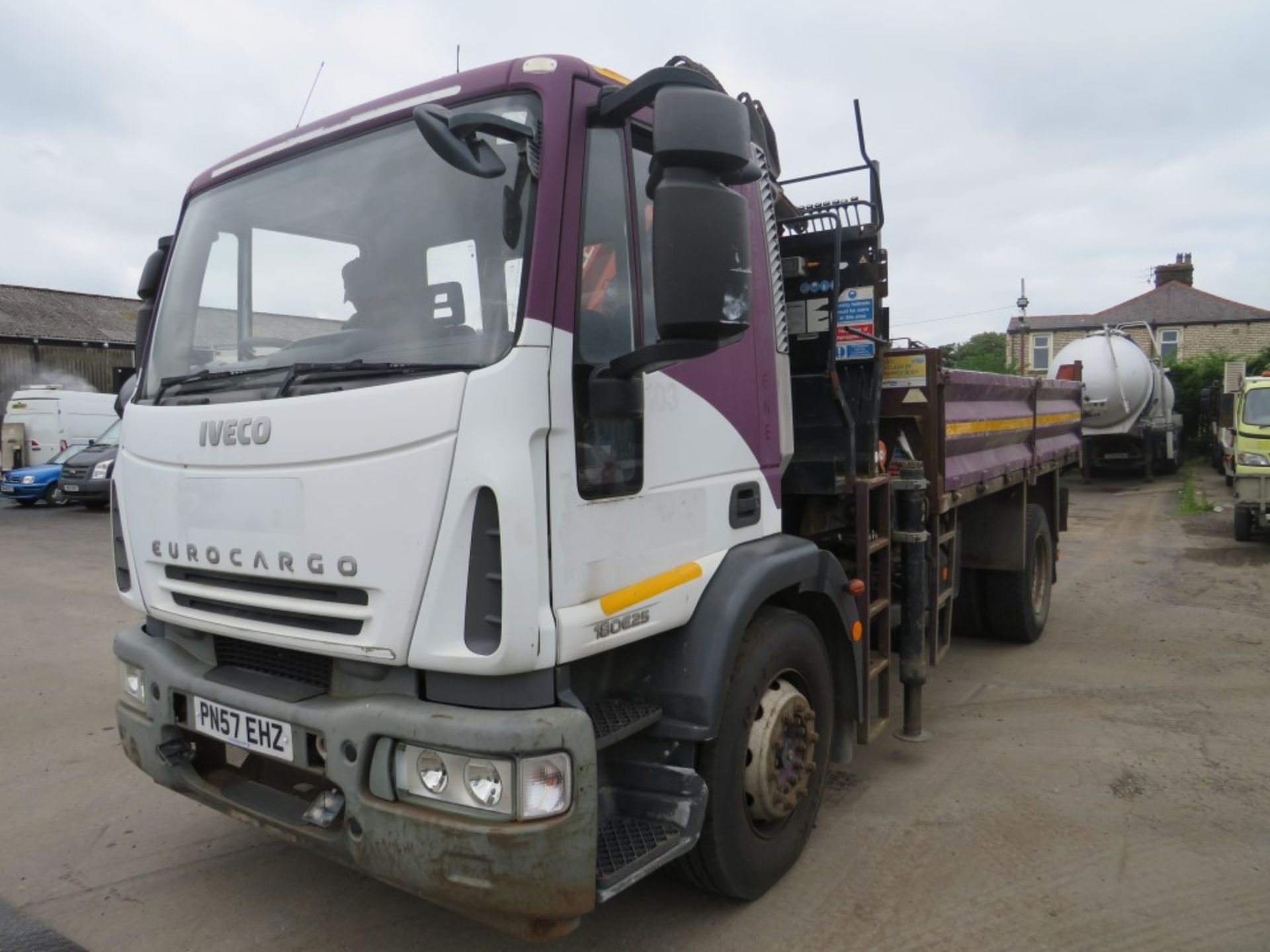 57 reg IVECO EURO CARGO ML180E25 TIPPER (RUNS & DRIVES BUT ONLY IN REVERSE) (DIRECT COUNCIL) 1ST REG - Image 2 of 7