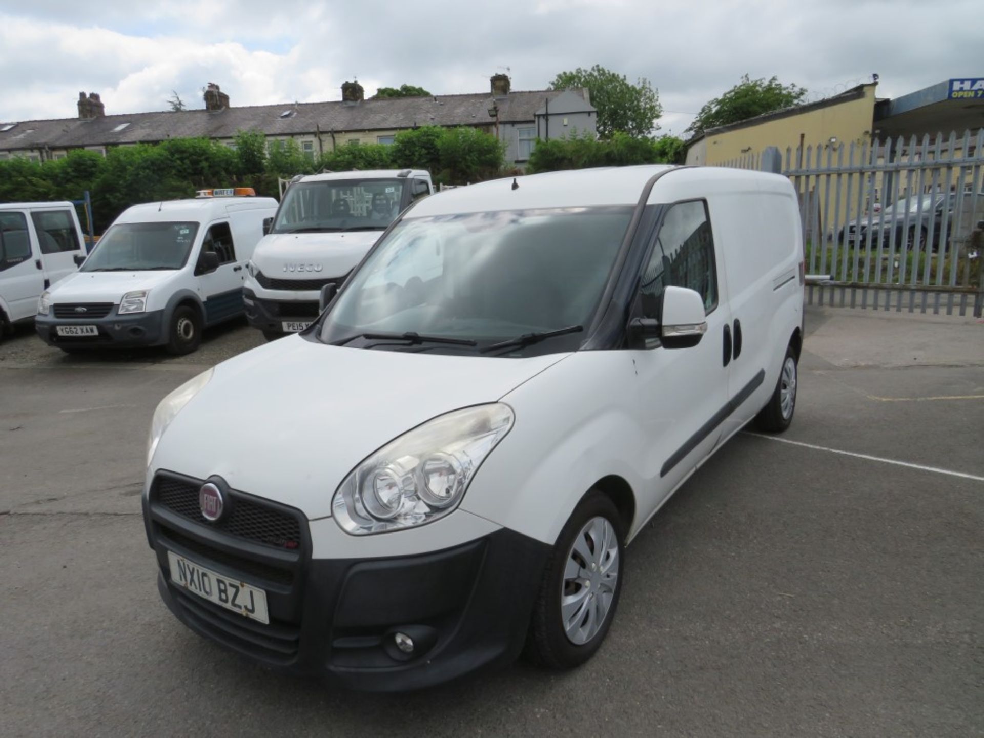 10 reg FIAT DOBLO CARGO, 1ST REG 04/10, 96179M, NO V5 [NO VAT] - Image 2 of 7