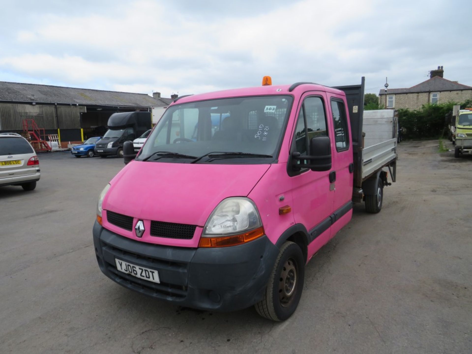 06 reg RENAULT MASTER DCLL35 DCI 100 LWB (EX COUNCIL) 1ST REG 05/06, TEST 11/21, 92507M, V5 HERE, - Image 2 of 6