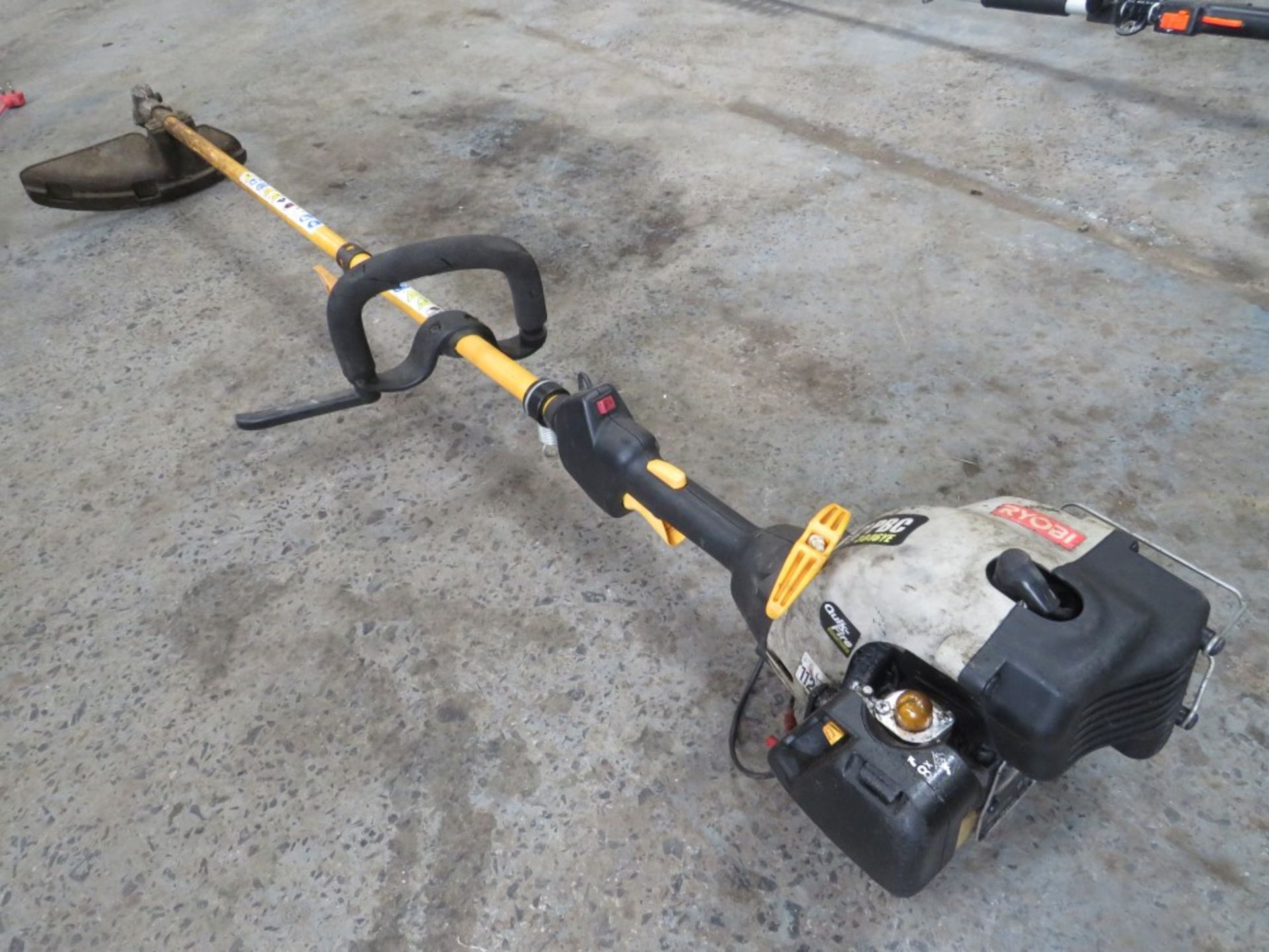 RYOBI PETROL STRIMMER [NO VAT]