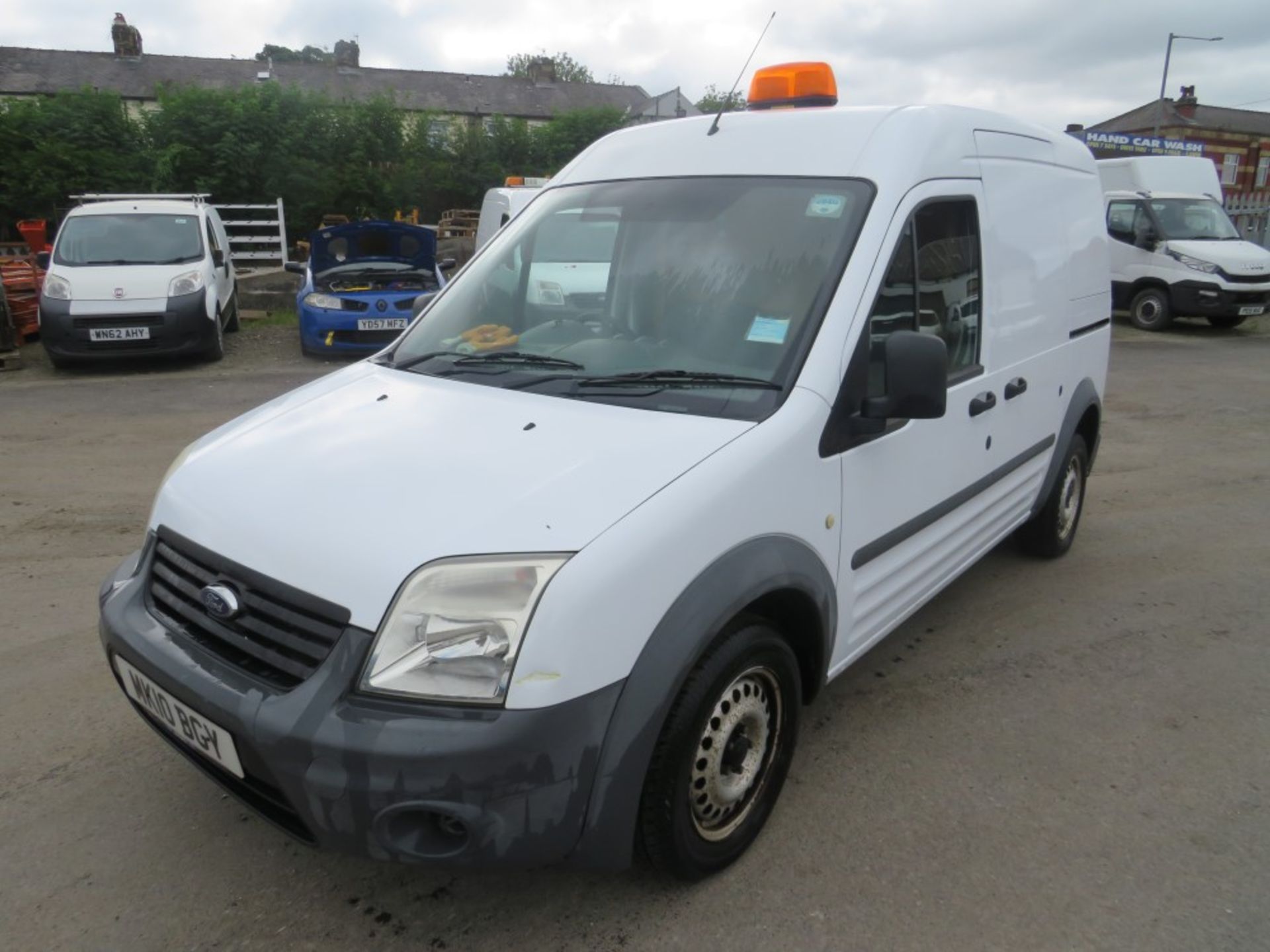 10 reg FORD TRANSIT CONNECT 90 T230 (DIRECT COUNCIL) 1ST REG 04/10, TEST 05/22, 72112M, V5 HERE, 1 - Image 2 of 7