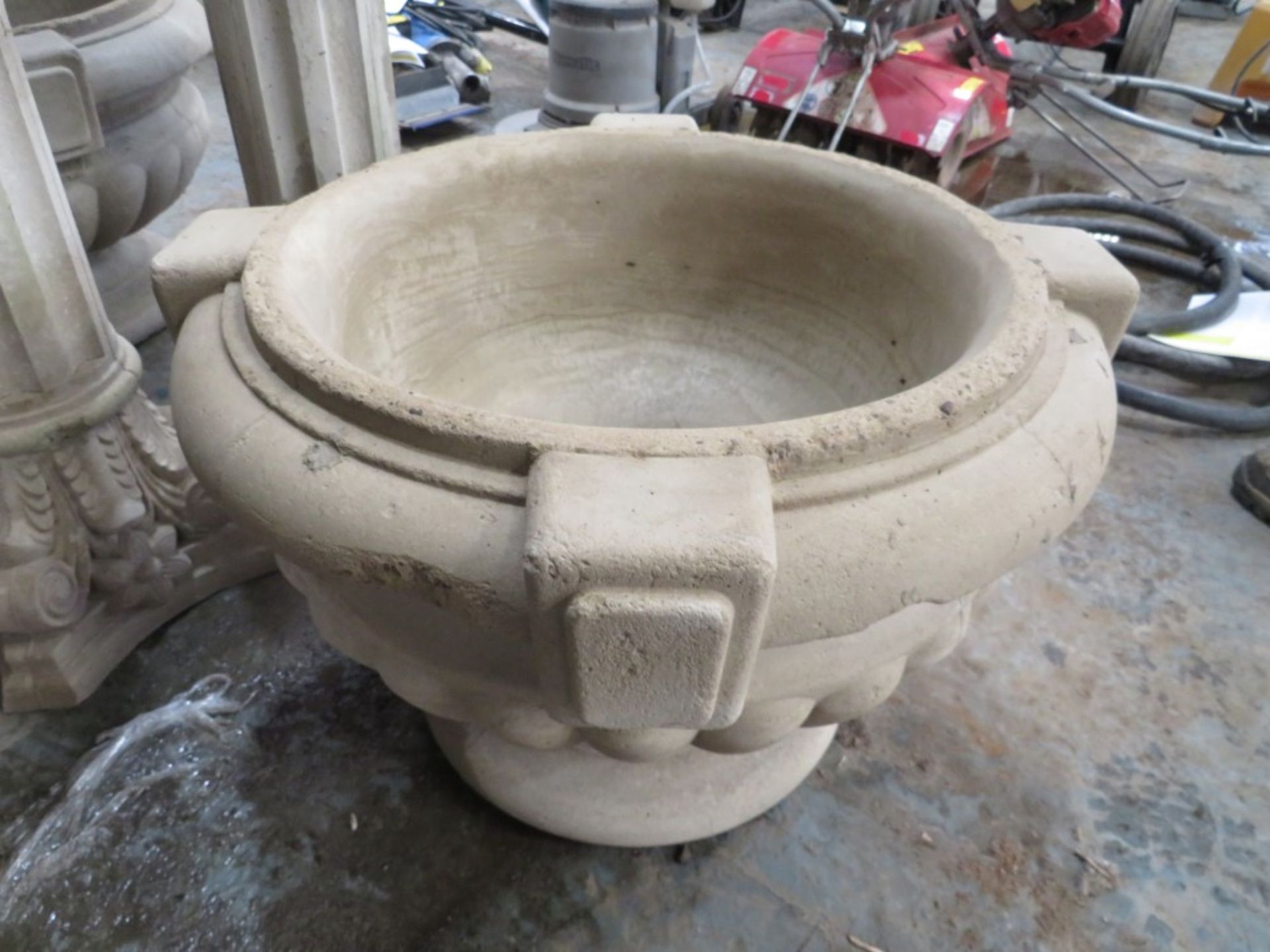 GARDEN URN [NO VAT]