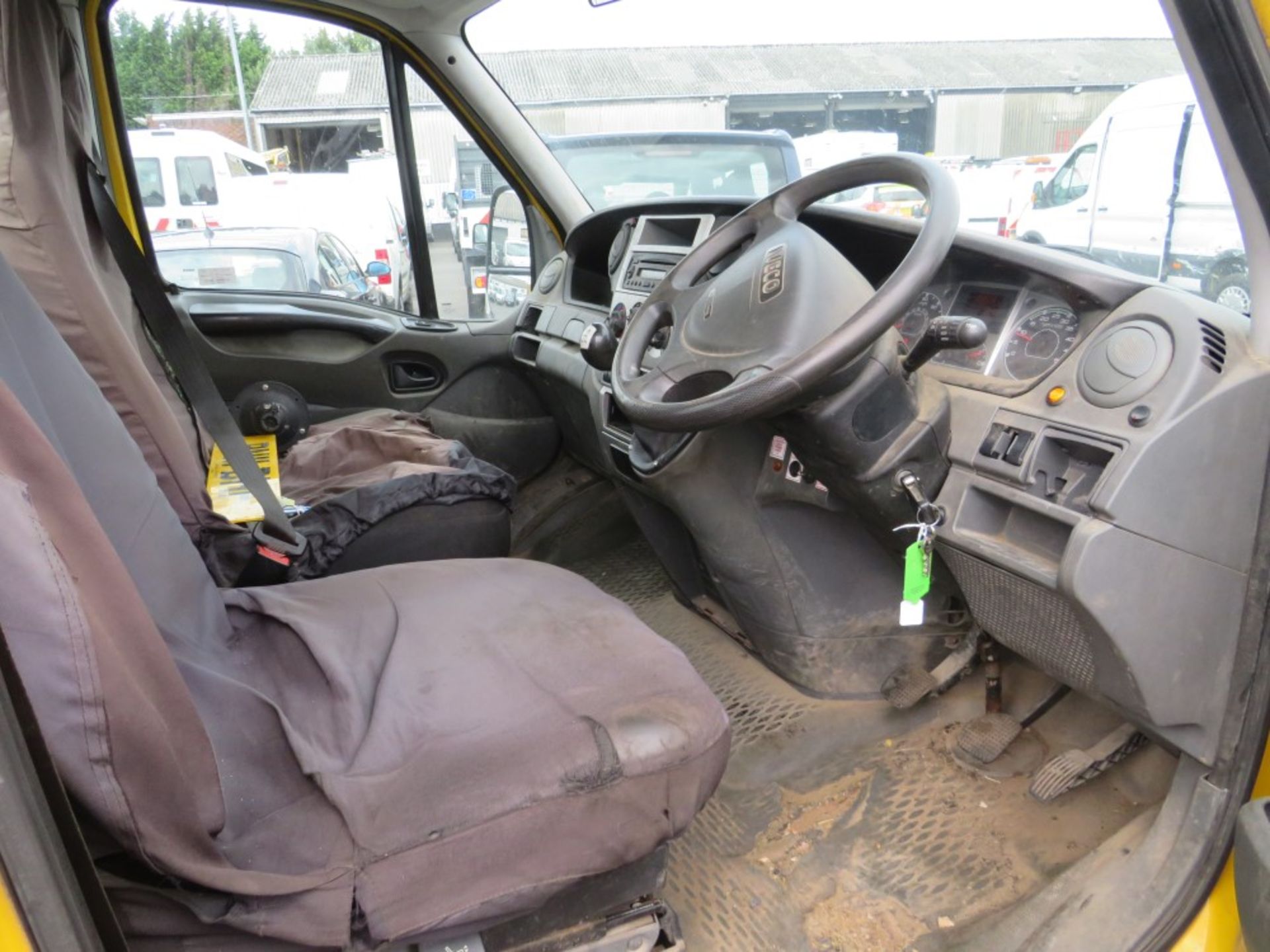 11 reg IVECO DAILY 35C13 MWB TIPPER (DIRECT COUNCIL) 1ST REG 03/11, TEST 03/22, 88503M, V5 HERE, 1 - Image 5 of 6